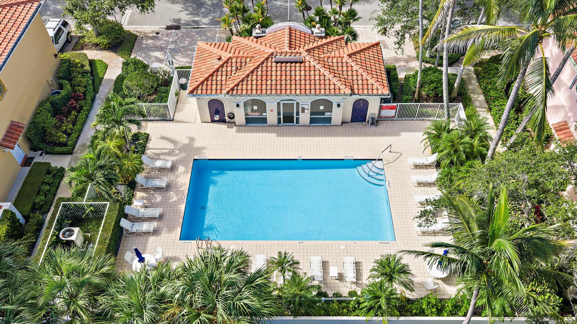 68 Live Oak, Tequesta FL 33469