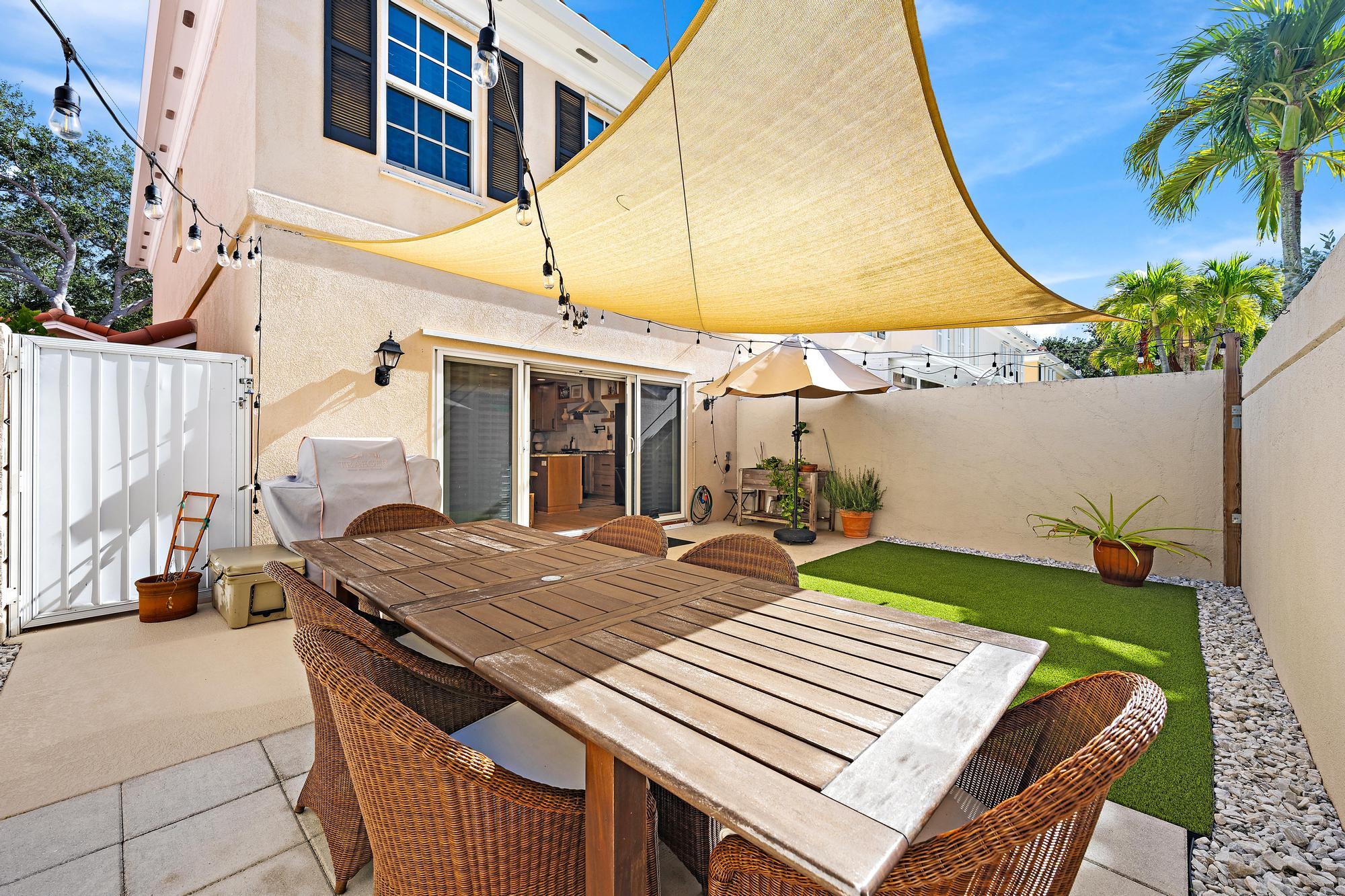 68 Live Oak, Tequesta FL 33469