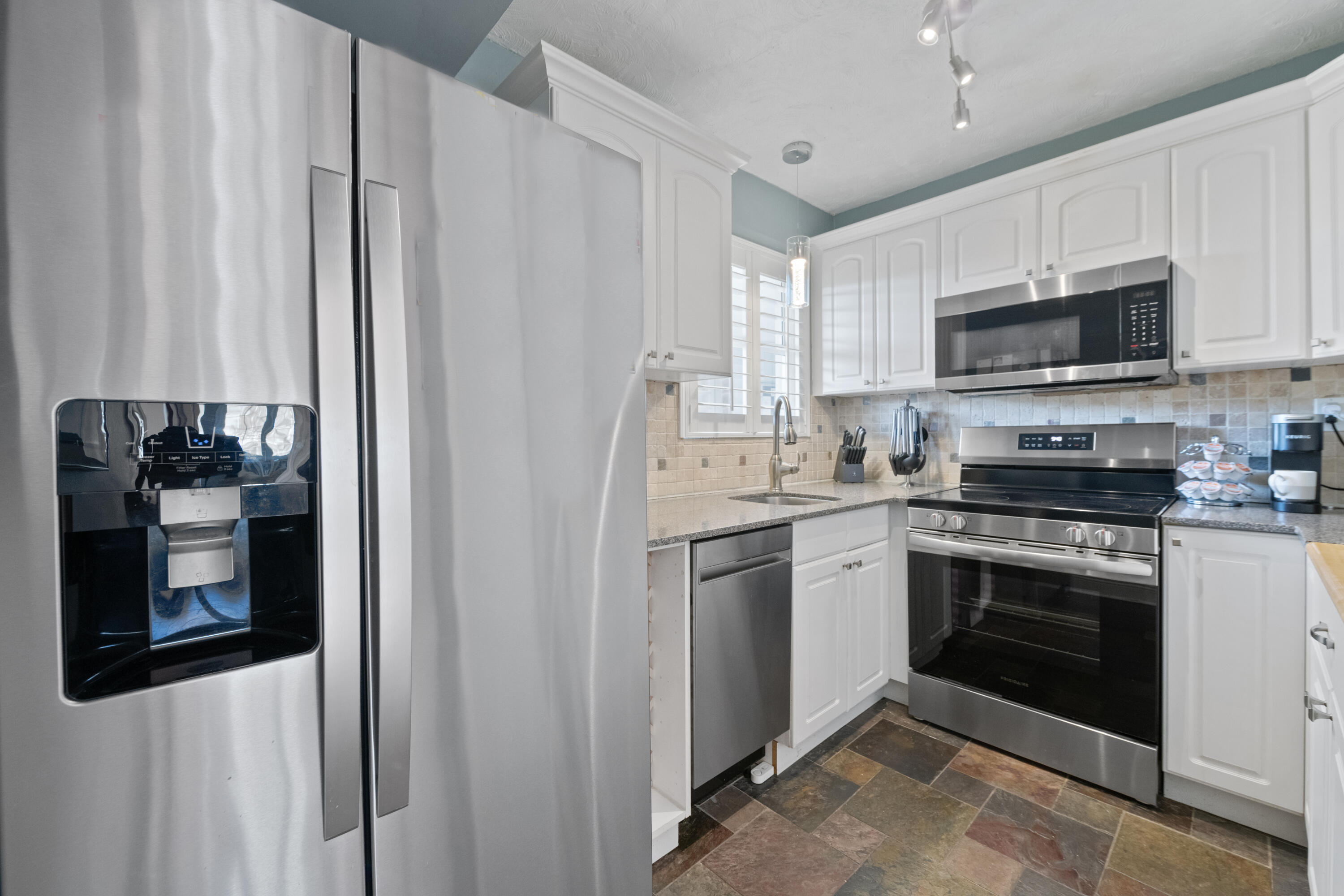 535 HENDRICKS #106, Fort Lauderdale FL 33301