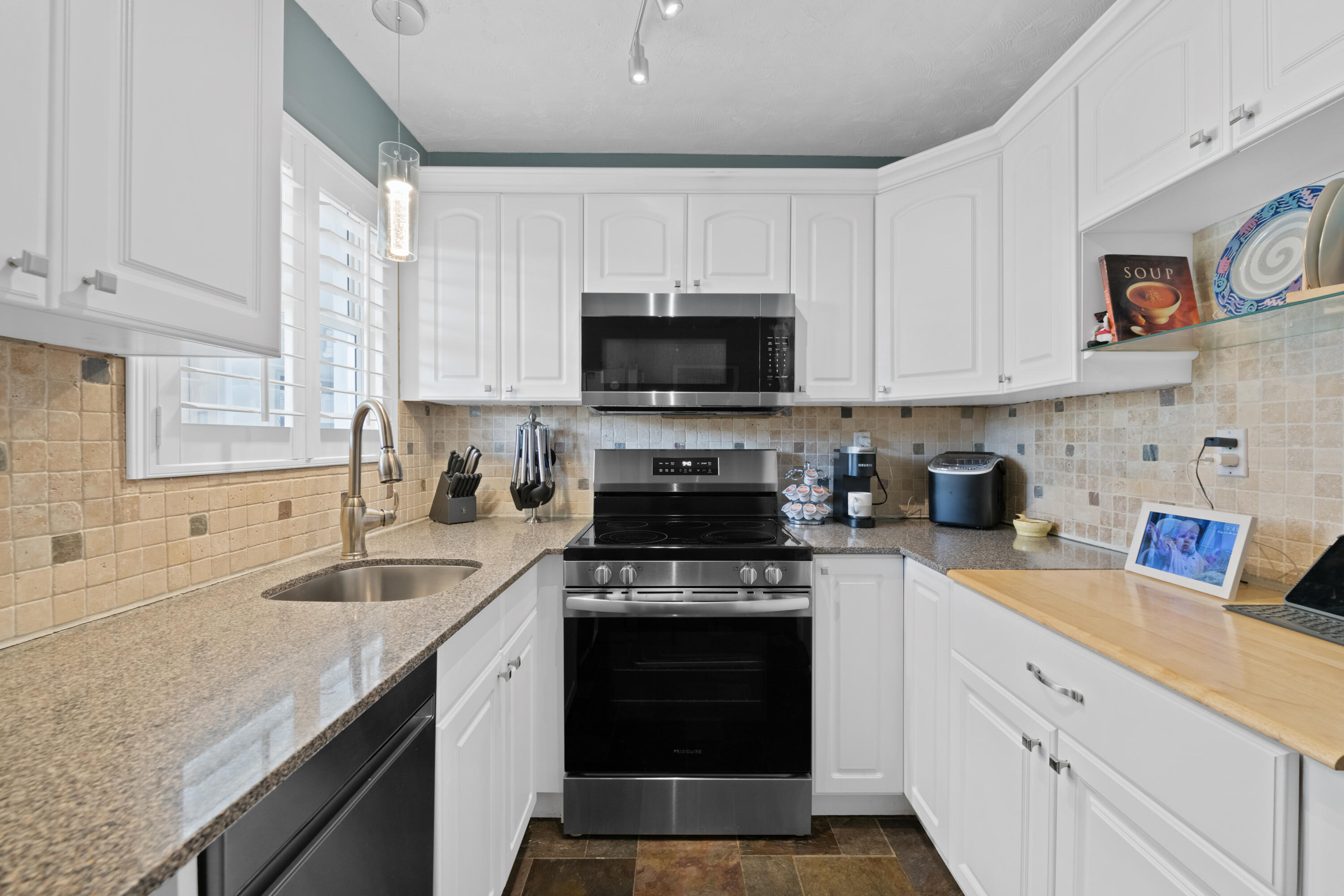 535 HENDRICKS #106, Fort Lauderdale FL 33301