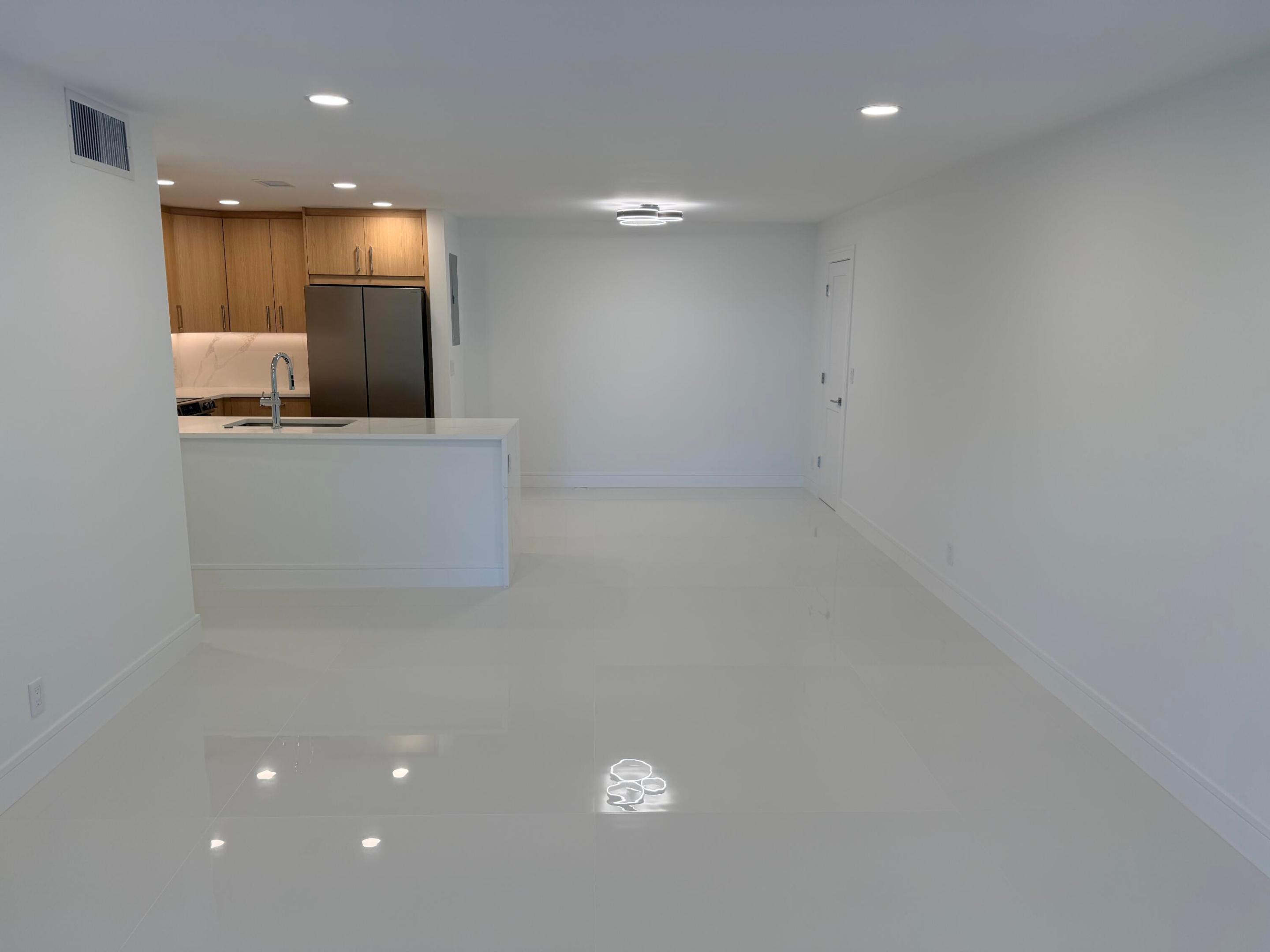 6439 BAY CLUB #1, Fort Lauderdale FL 33308