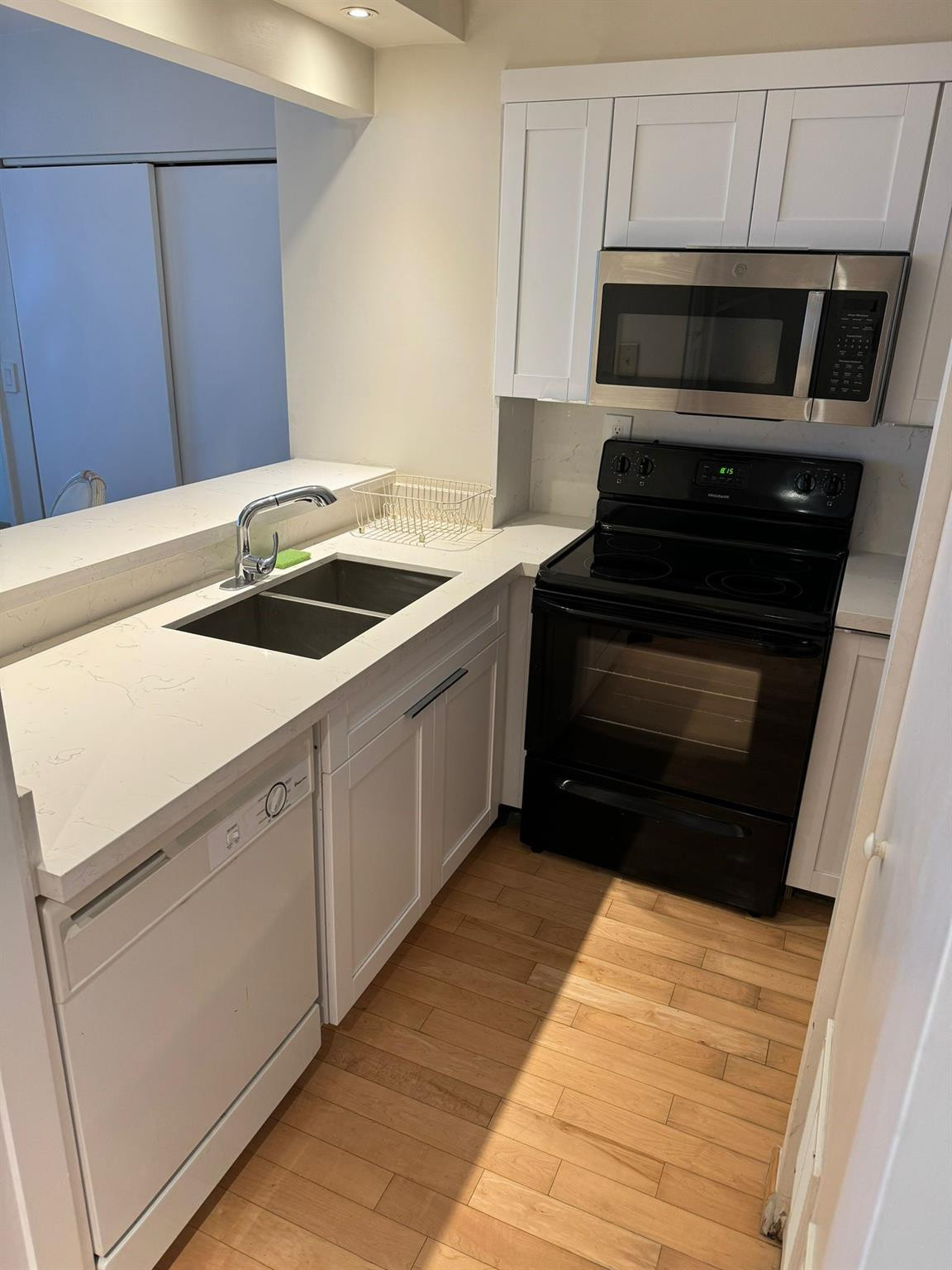 540 BRICKELL KEY #1214, Miami FL 33131