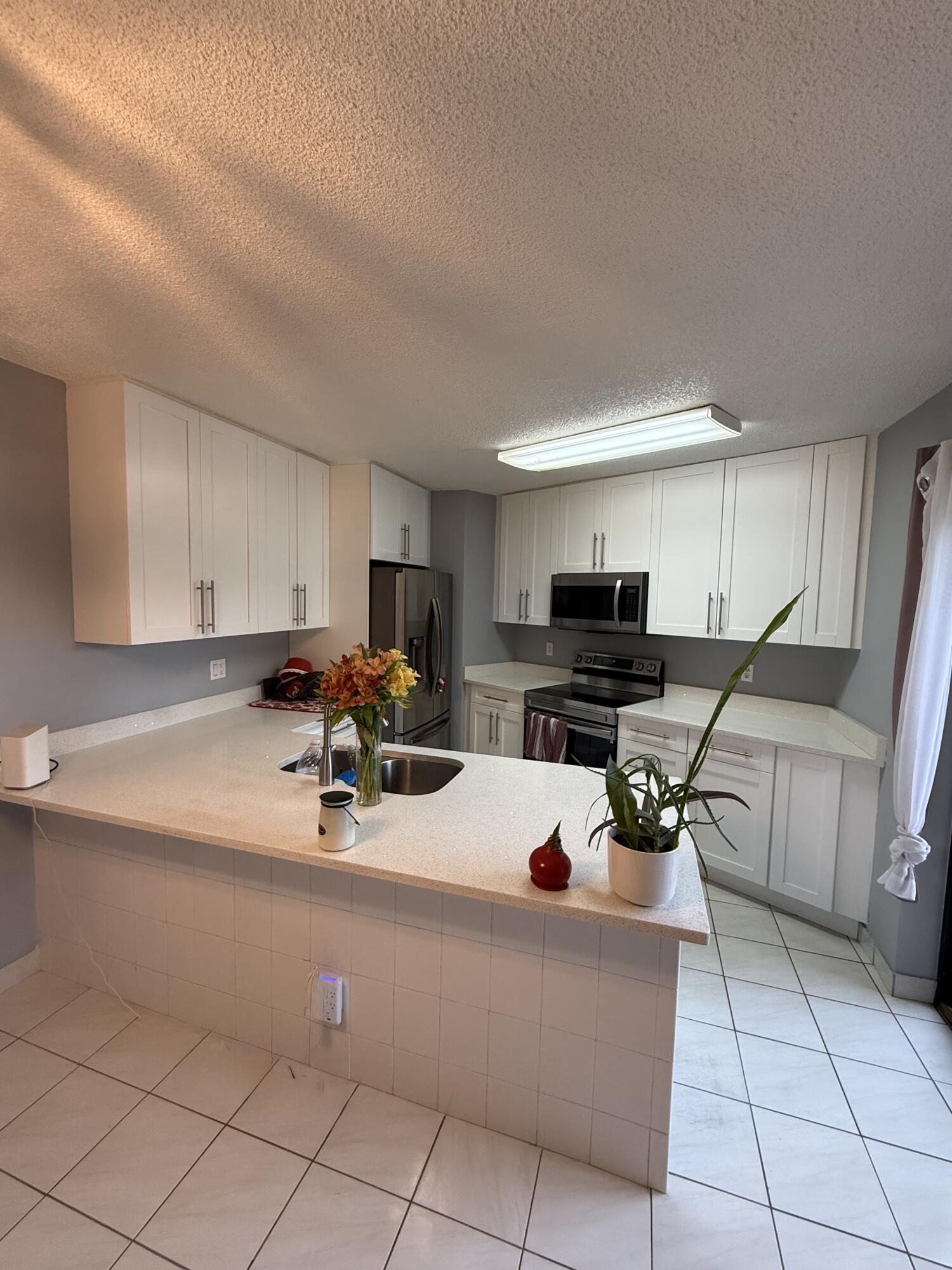 31 Springdale, Palm Springs FL 33461