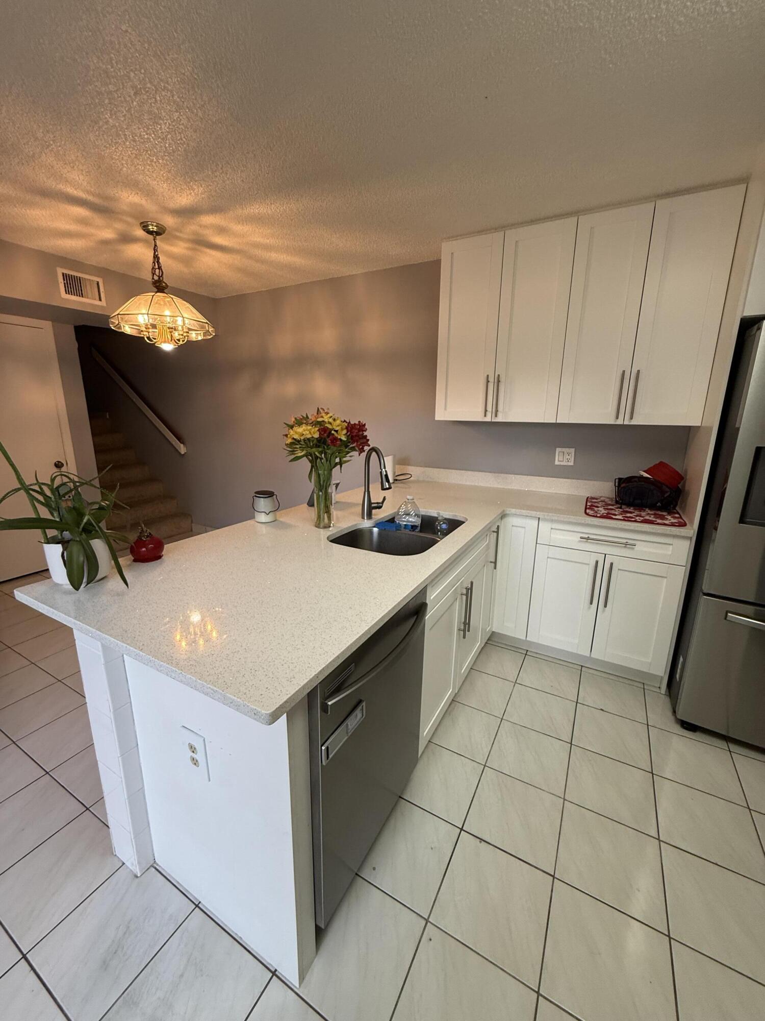 31 Springdale, Palm Springs FL 33461