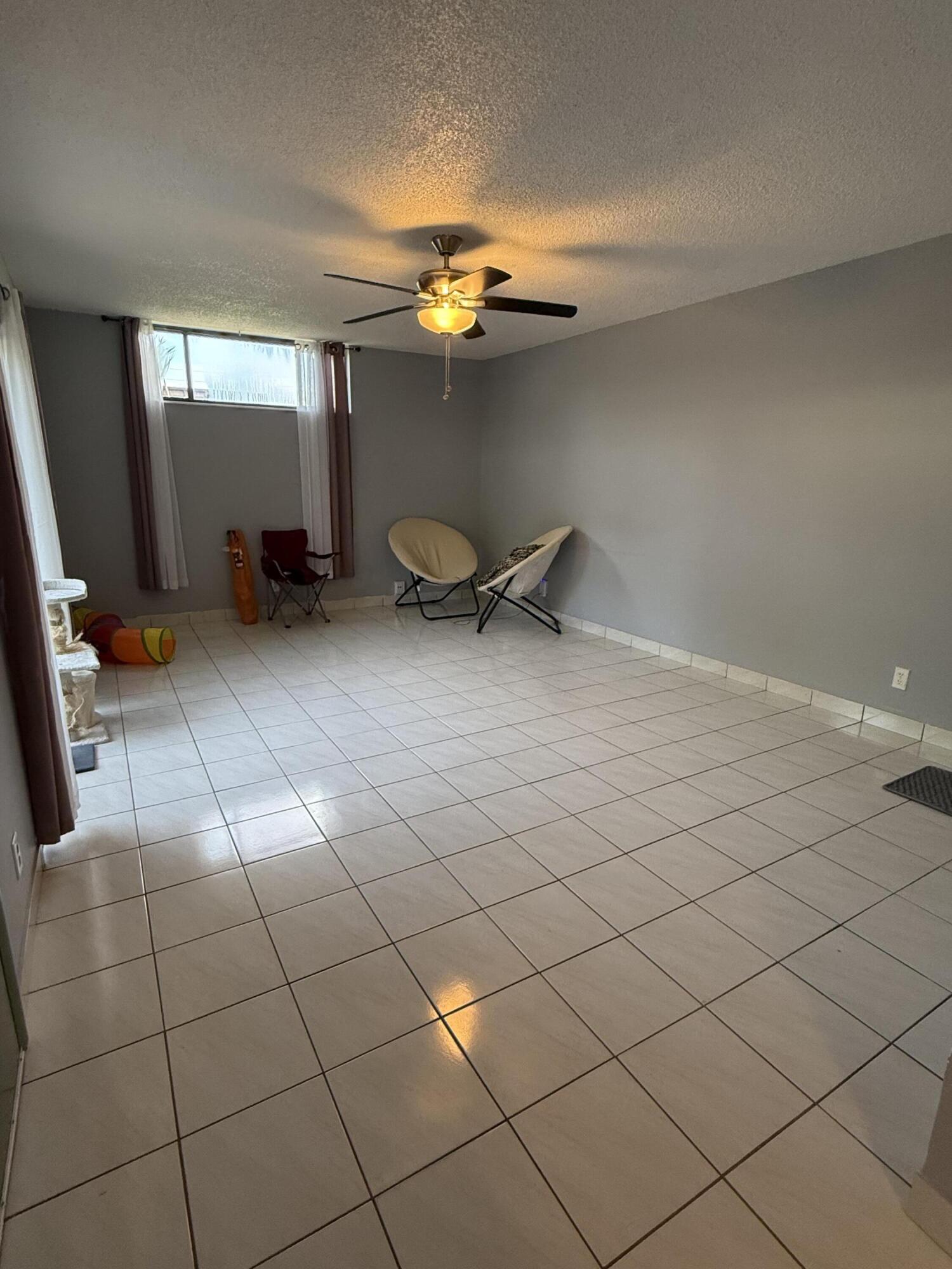 31 Springdale, Palm Springs FL 33461