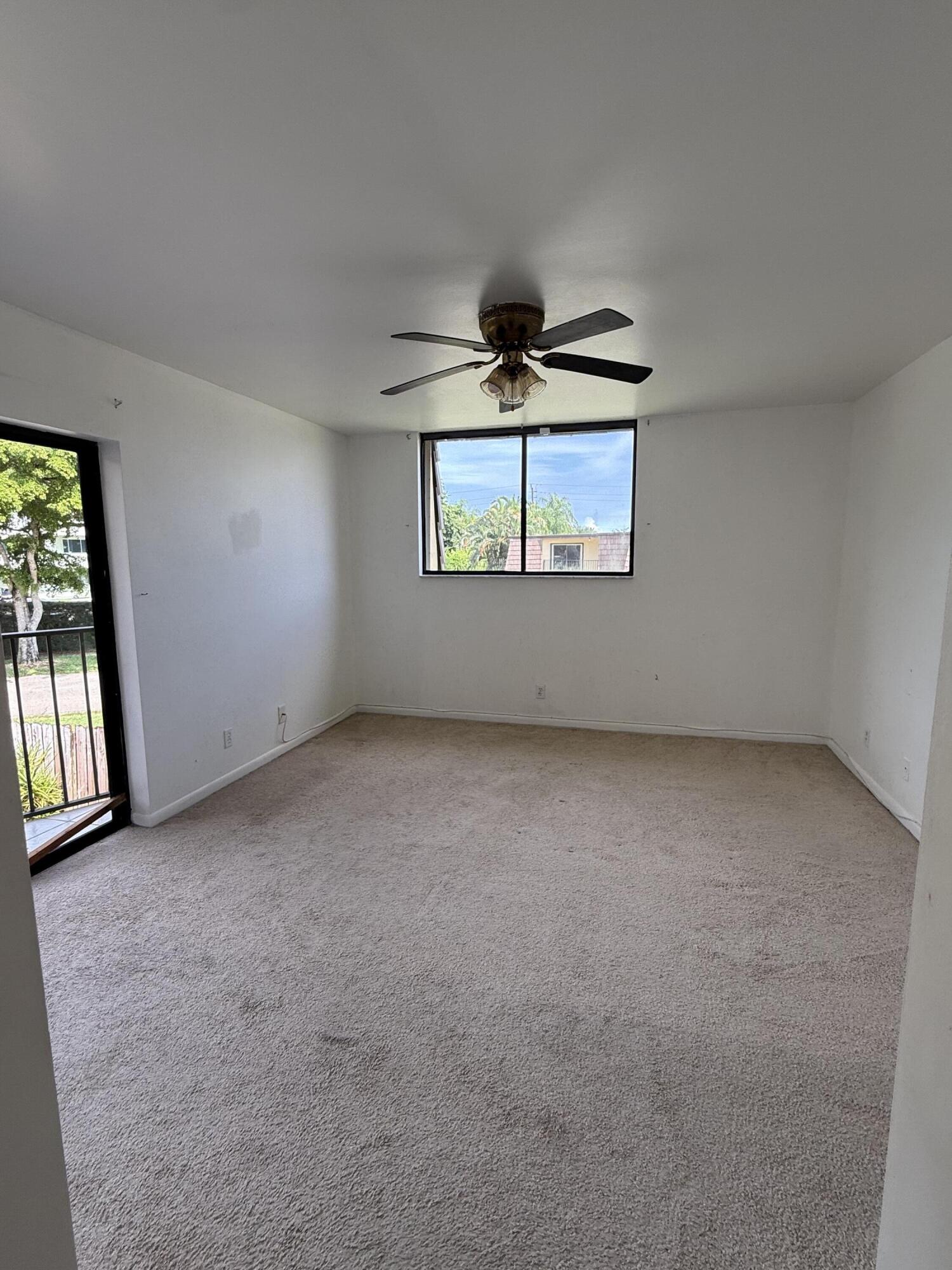 31 Springdale, Palm Springs FL 33461
