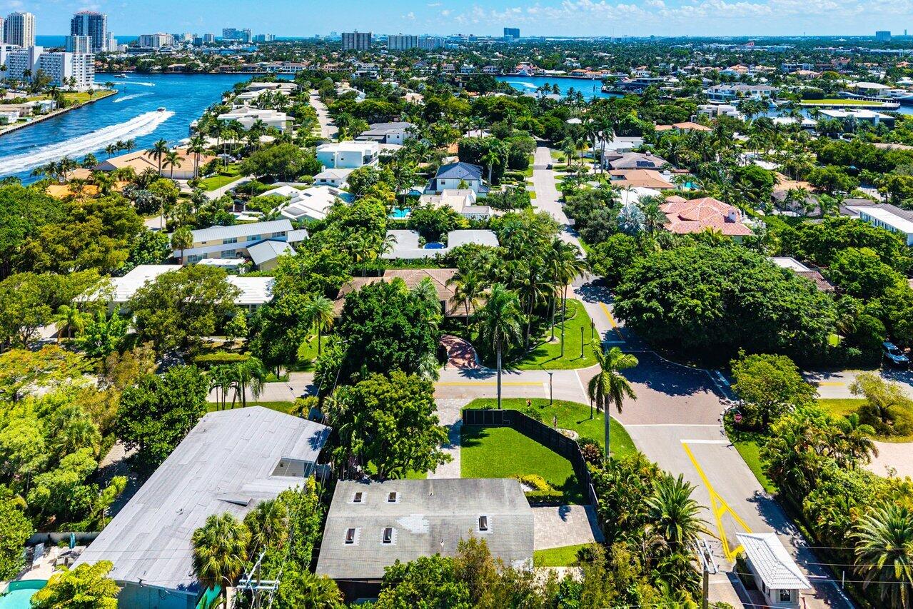2601 NE 8TH, Fort Lauderdale FL 33304