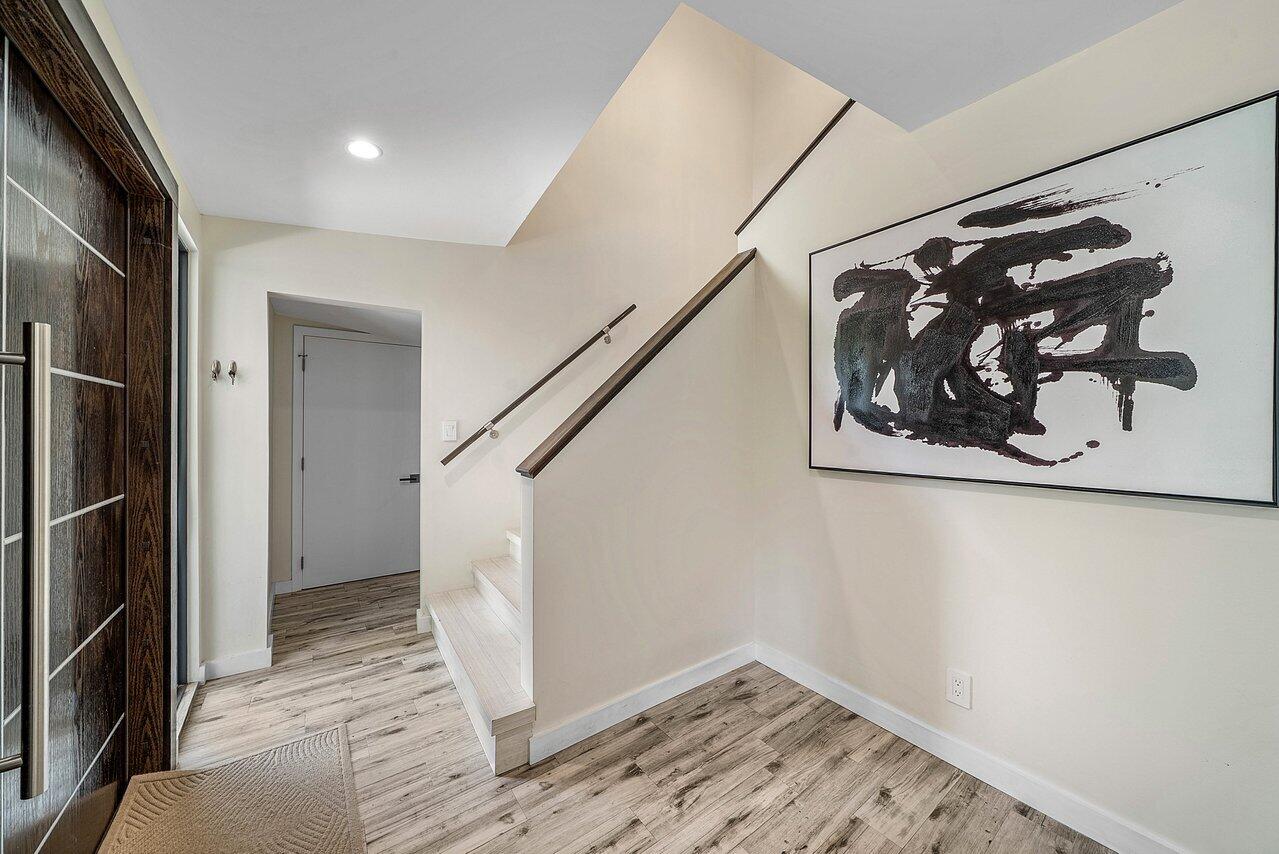 2601 NE 8TH, Fort Lauderdale FL 33304