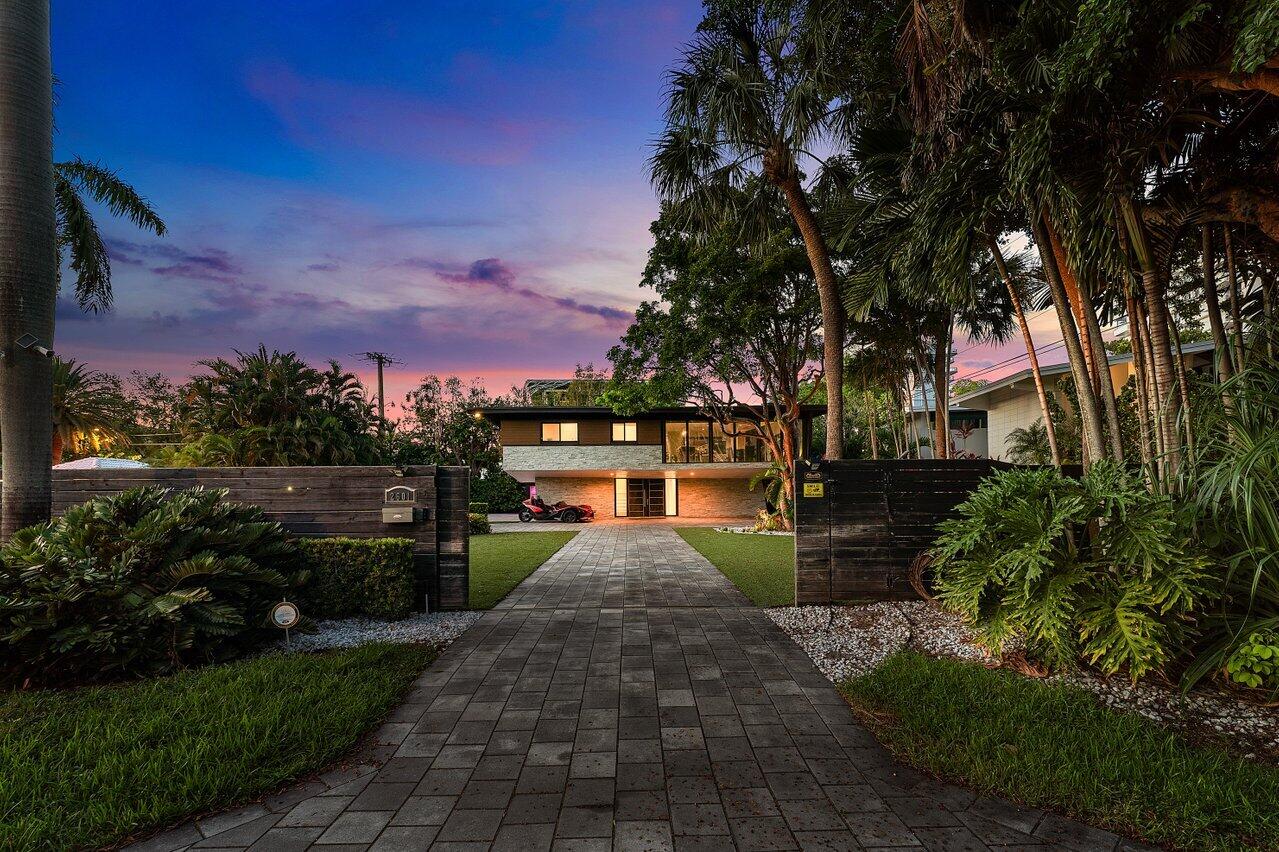 2601 NE 8TH, Fort Lauderdale FL 33304