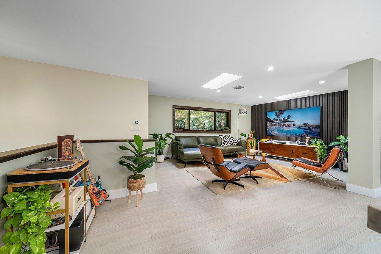 2601 NE 8TH, Fort Lauderdale FL 33304