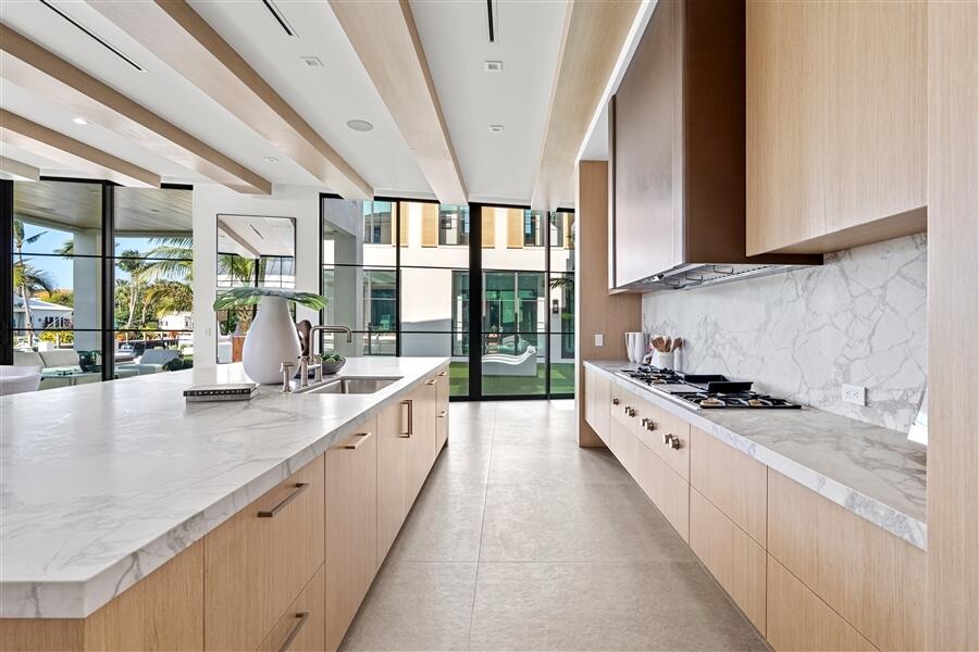 1117 BEACH, Delray Beach FL 33483