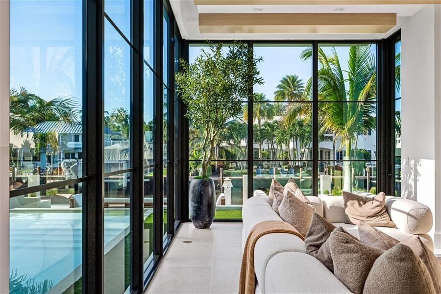 1117 BEACH, Delray Beach FL 33483