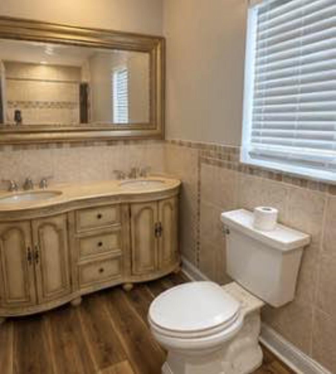 4421 NE 23RD, Lighthouse Point FL 33064