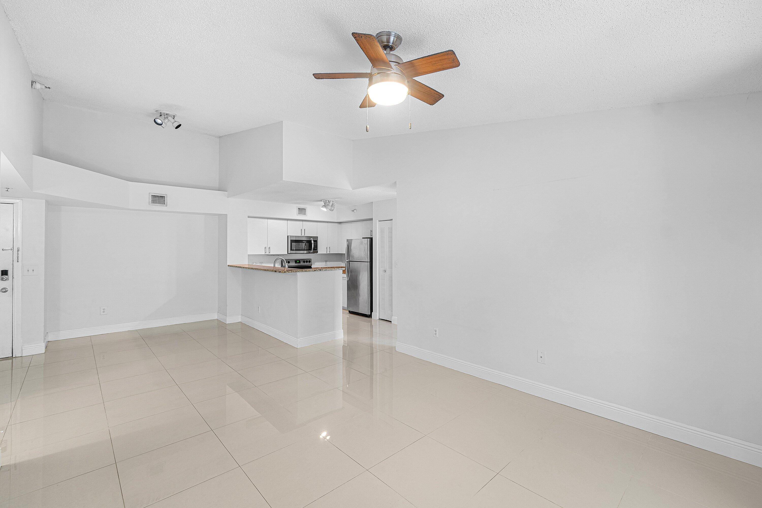 131 YACHT CLUB #307, Hypoluxo FL 33462