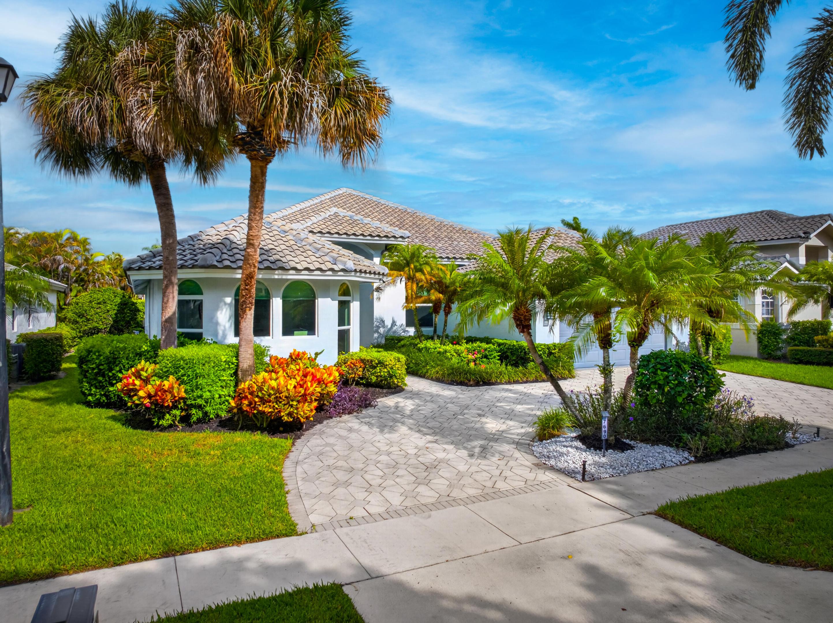 7690 La Corniche, Boca Raton FL 33433