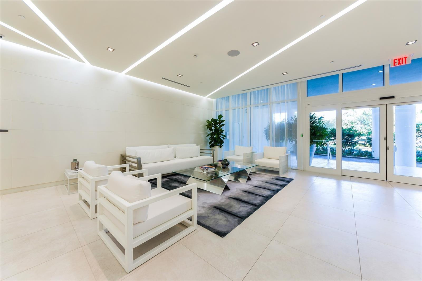 4250 Biscayne #402, Miami FL 33137