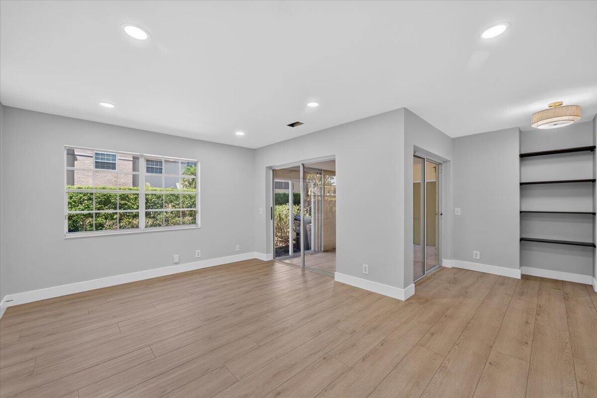 6611 Via Regina, Boca Raton FL 33433