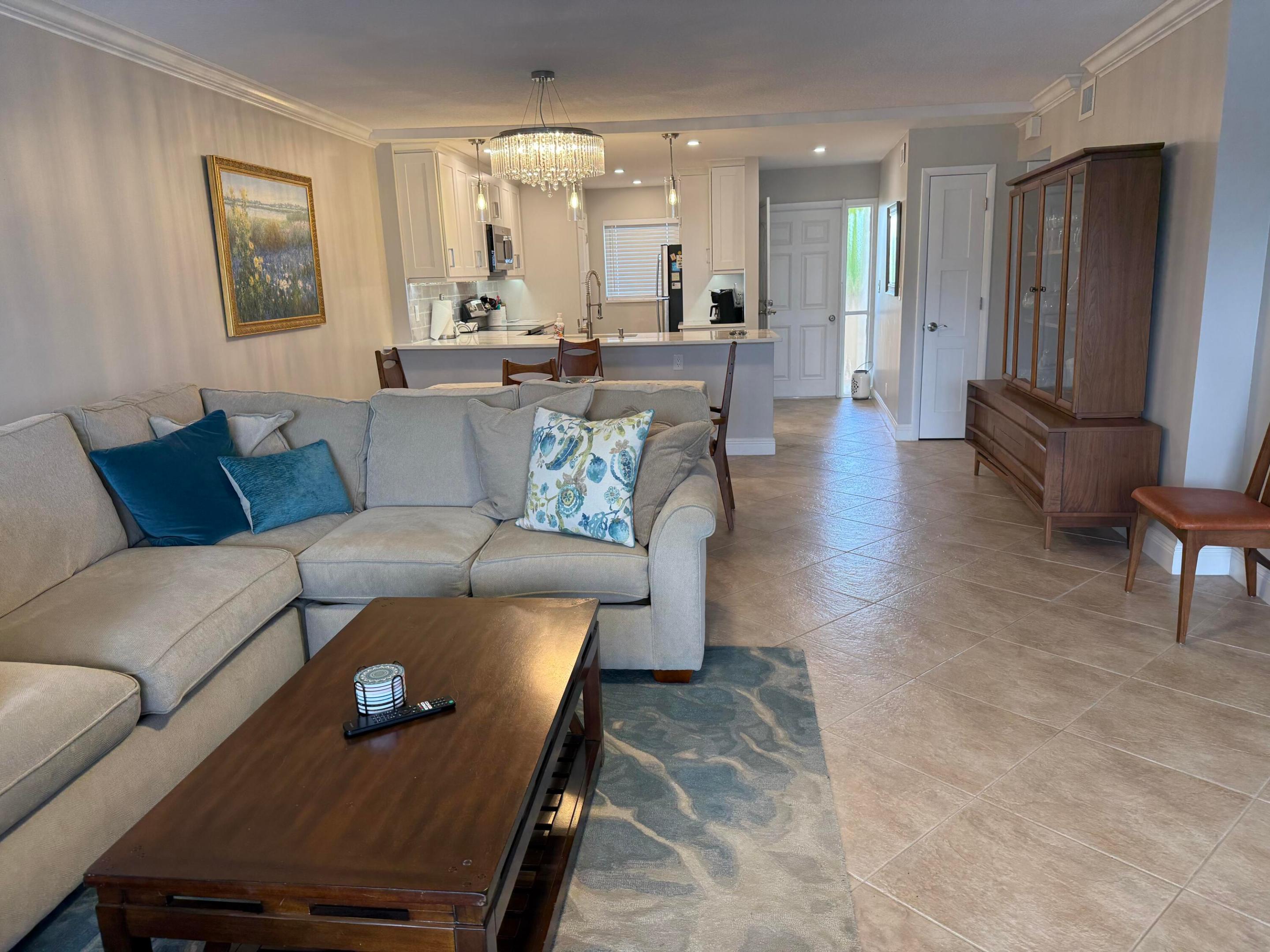 1523 E Hillsboro #334, Deerfield Beach FL 33441