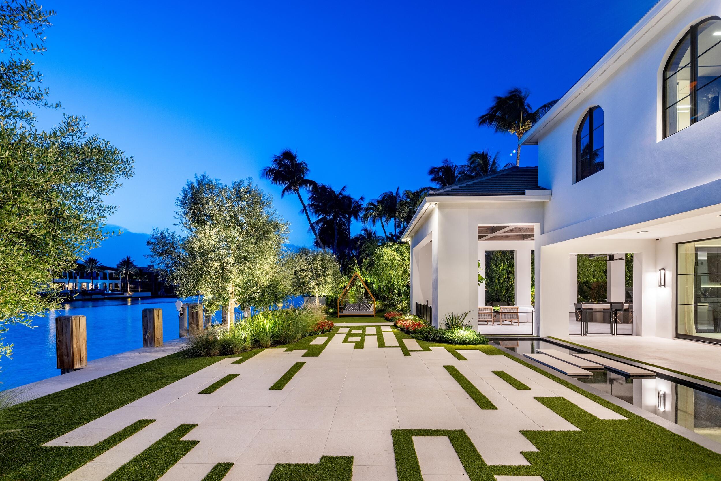 2401 Spanish River, Boca Raton FL 33432