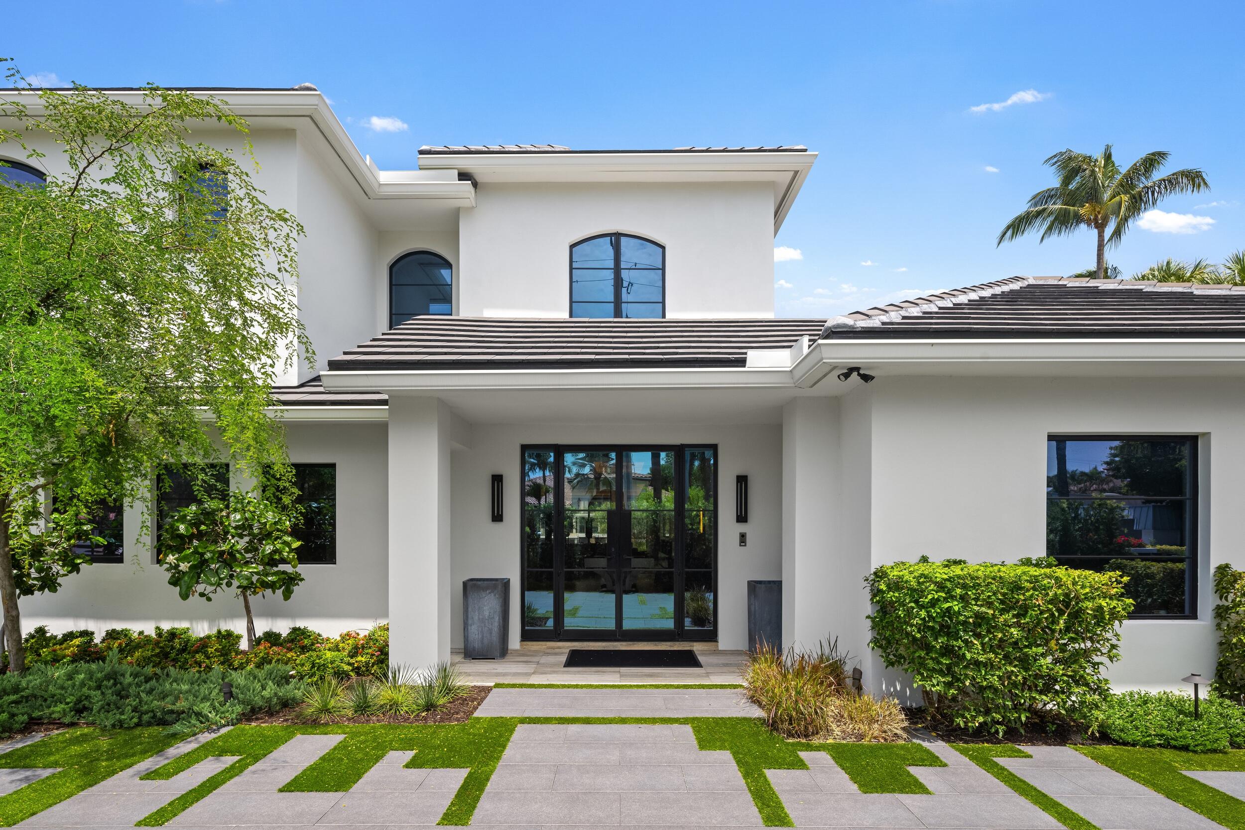 2401 Spanish River, Boca Raton FL 33432