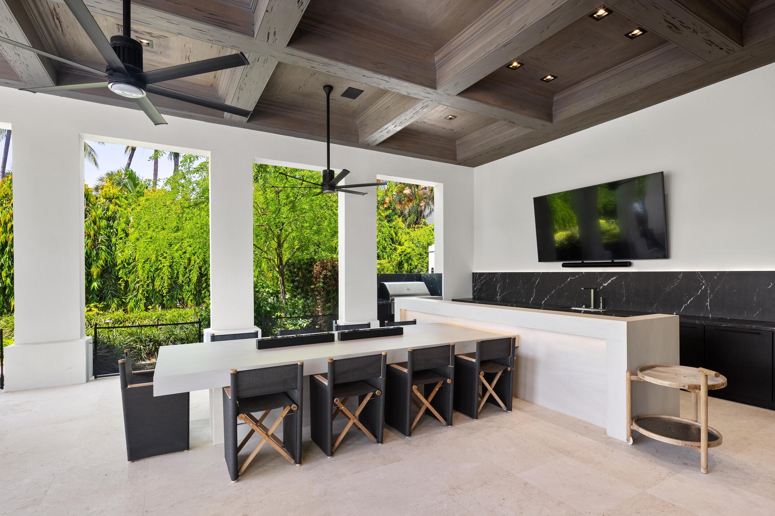 2401 Spanish River, Boca Raton FL 33432