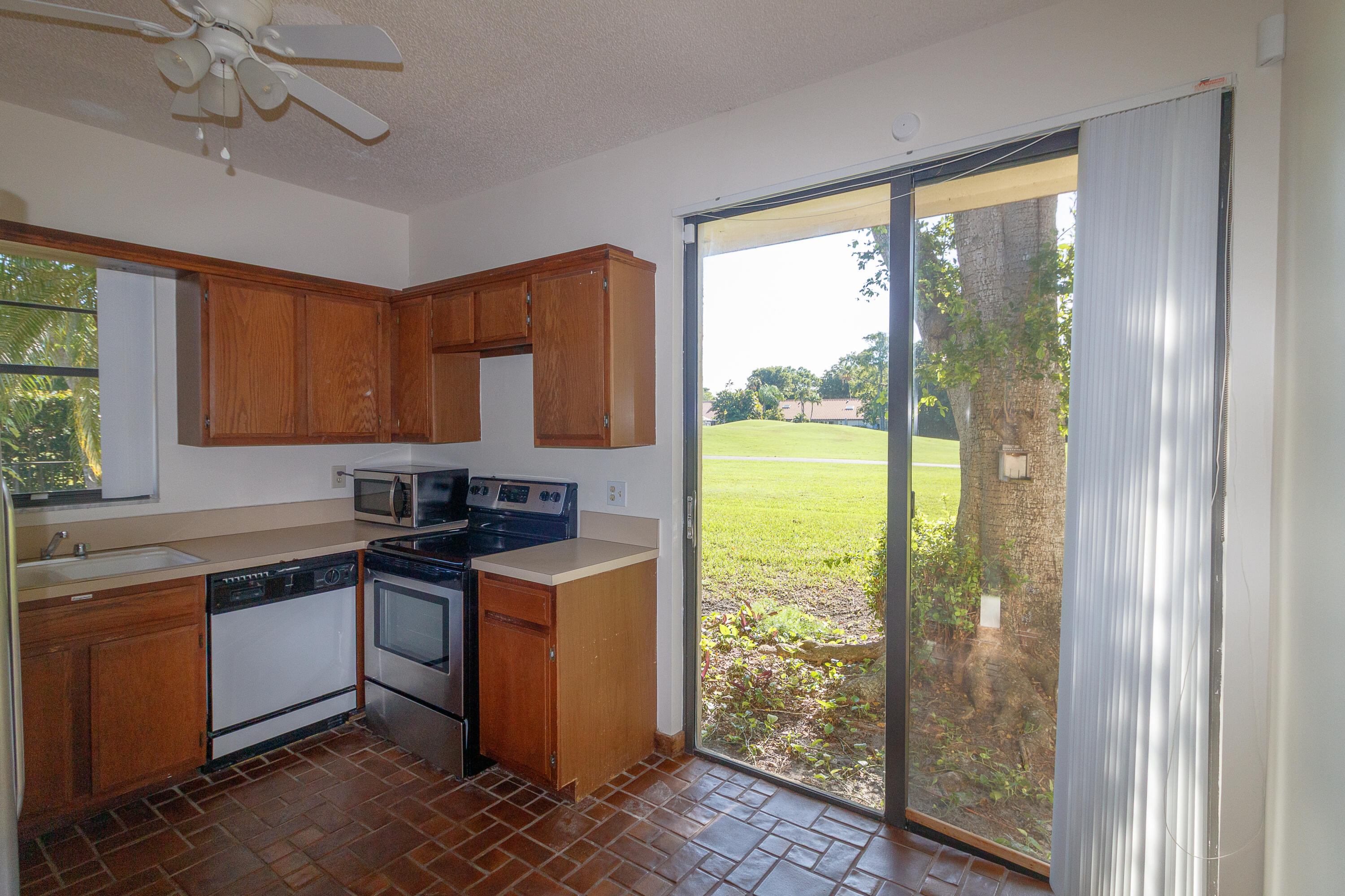 8197 ROYAL PALM #5, Tamarac FL 33321