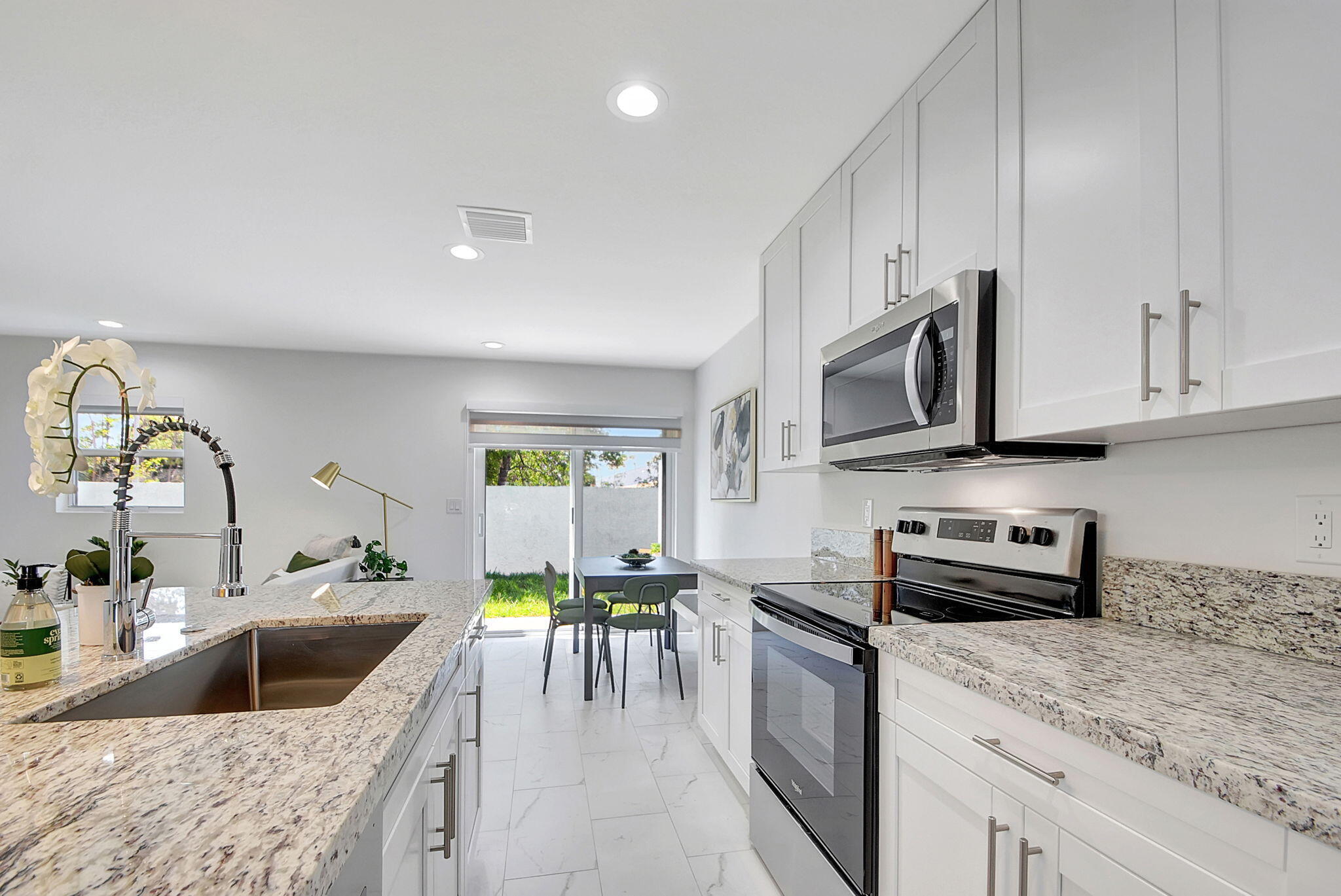 3868 Patio #3, Palm Springs FL 33461