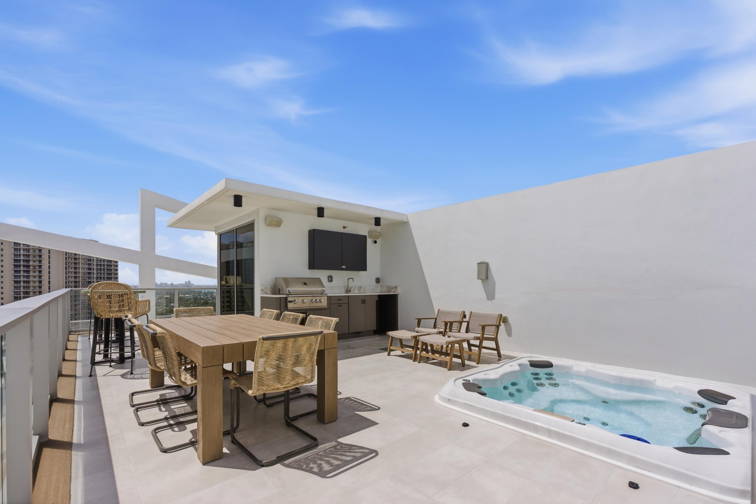 3100 N OCEAN #P-PH4, Singer Island FL 33404