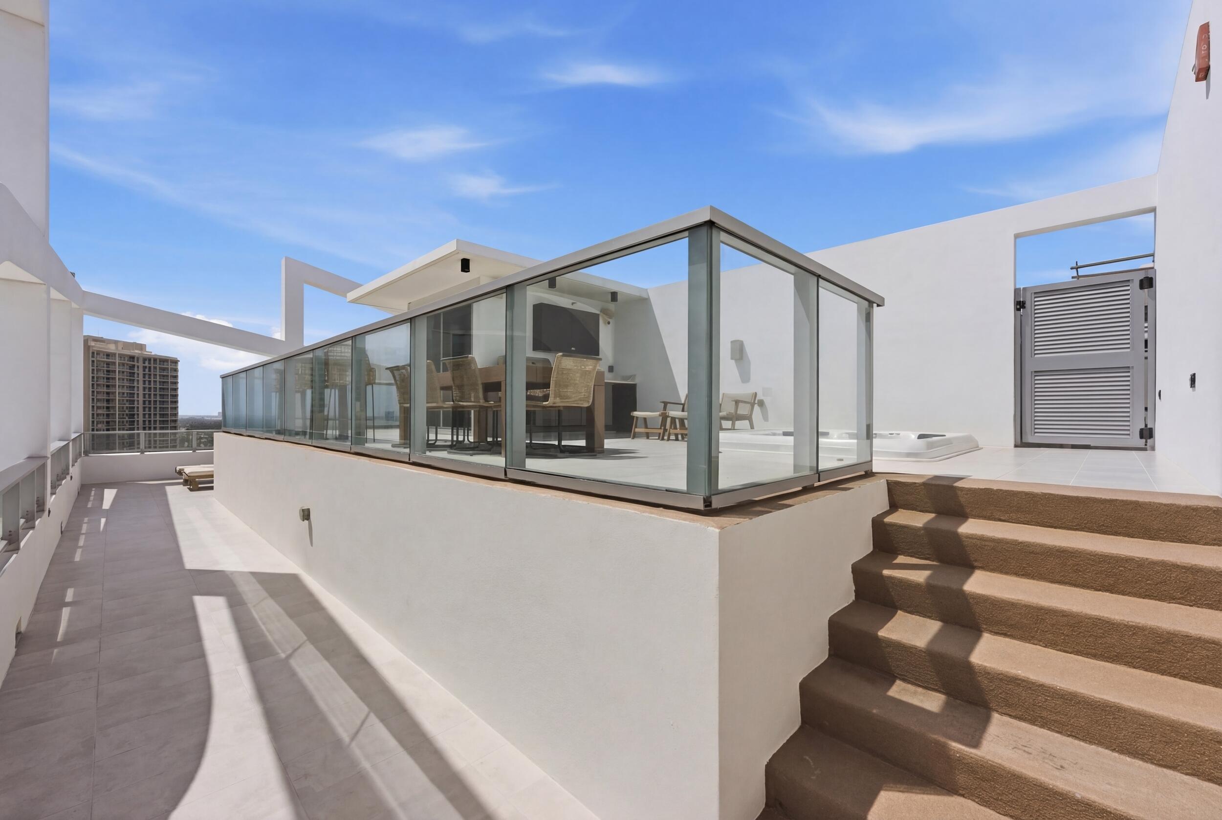 3100 N OCEAN #P-PH4, Singer Island FL 33404