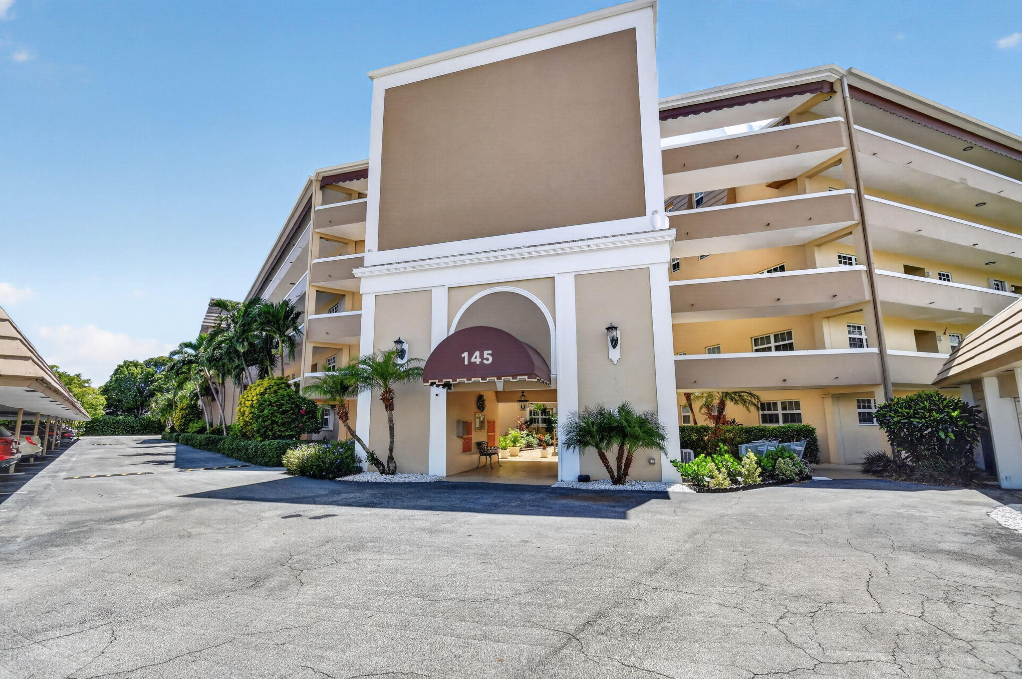 145 Atlantis #202, Atlantis FL 33462