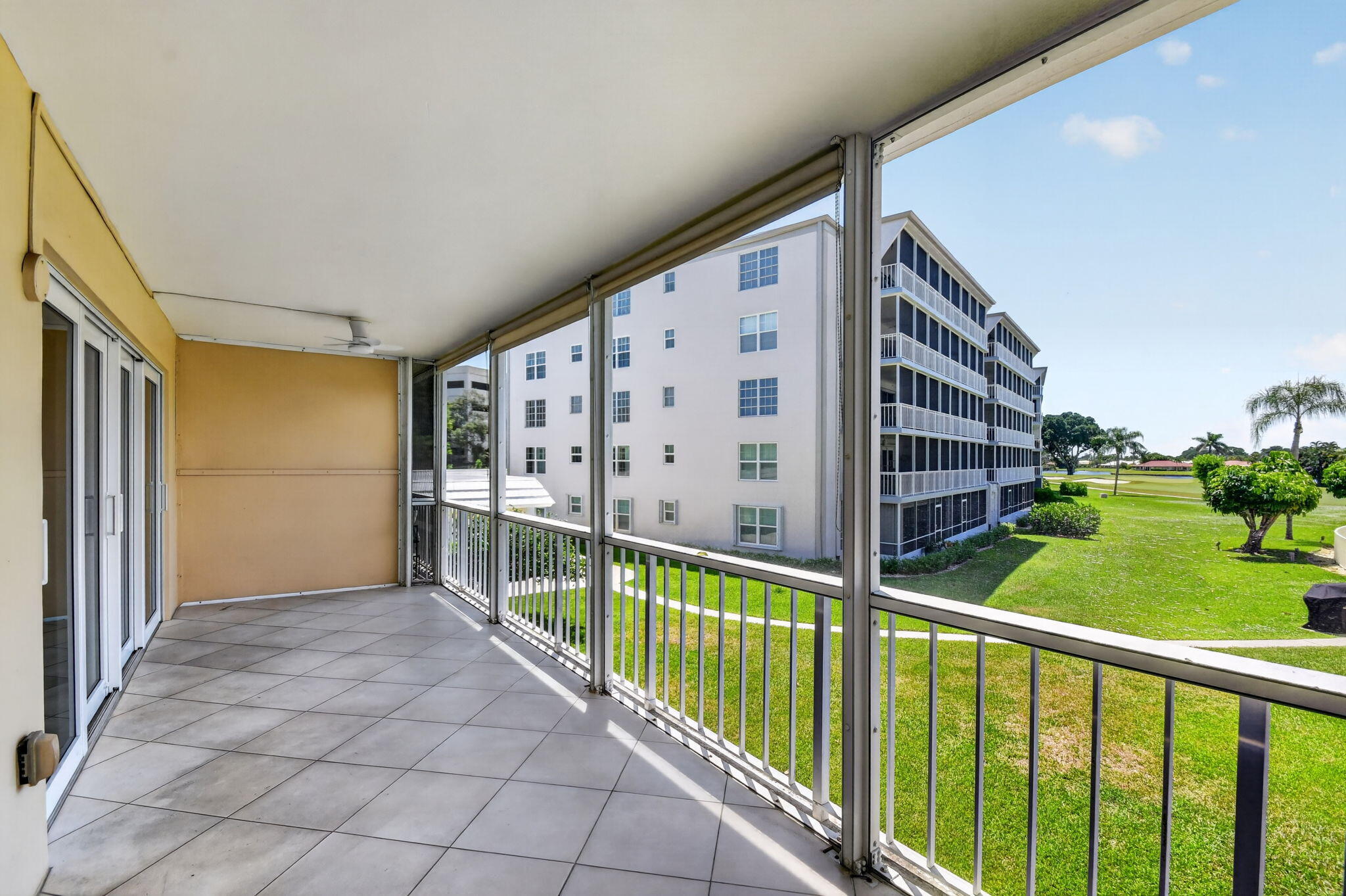 145 Atlantis #202, Atlantis FL 33462
