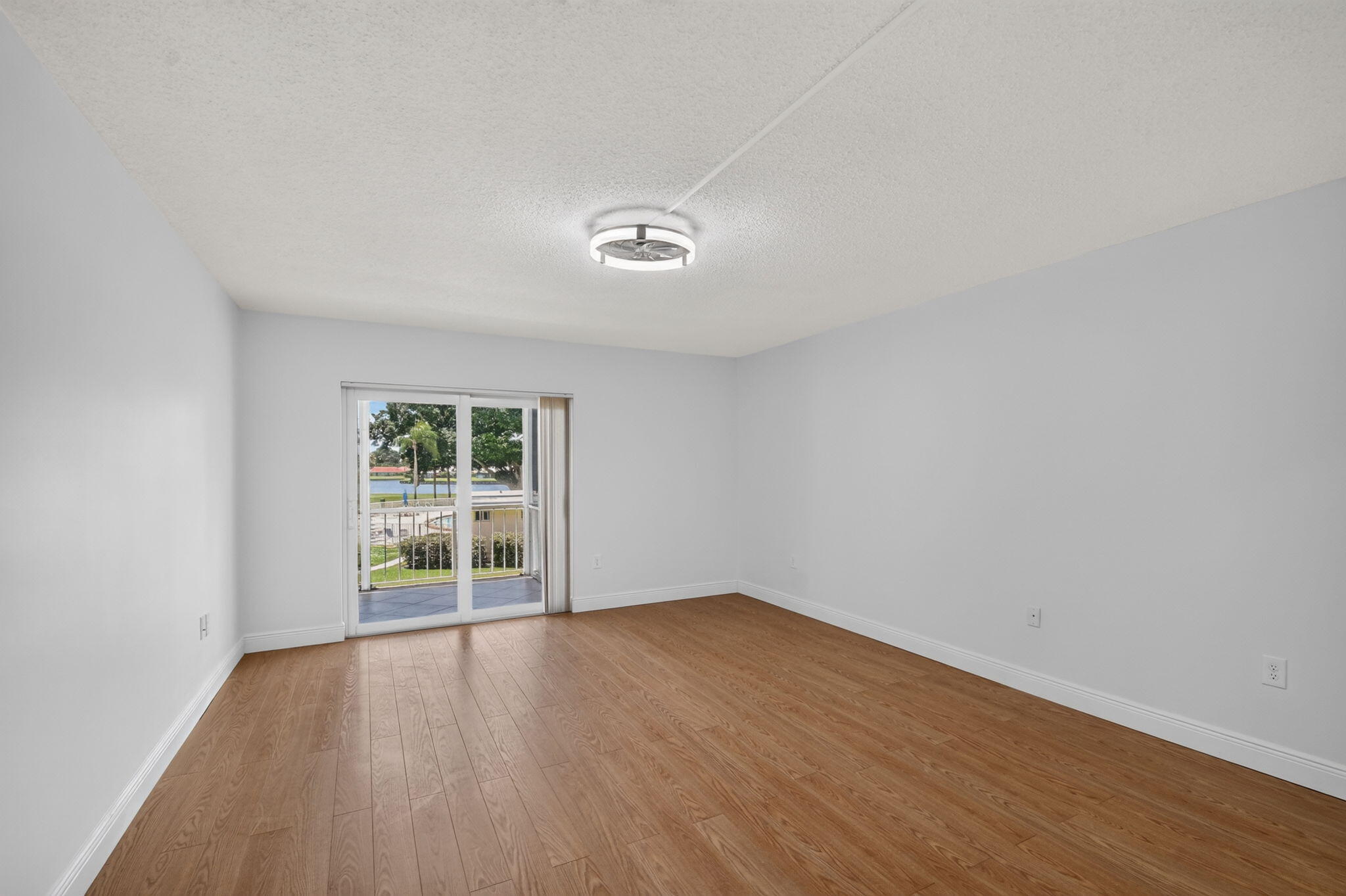 145 Atlantis #202, Atlantis FL 33462
