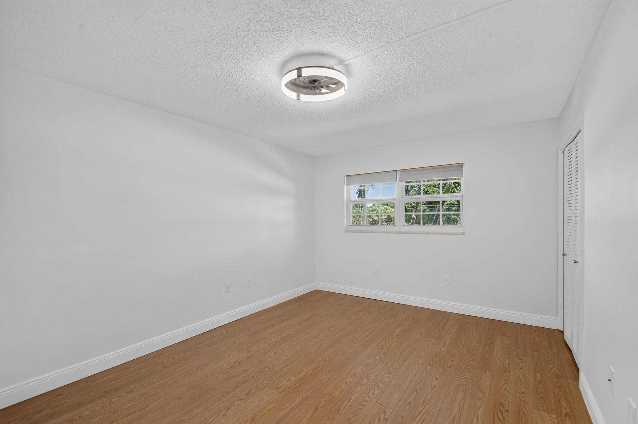 145 Atlantis #202, Atlantis FL 33462