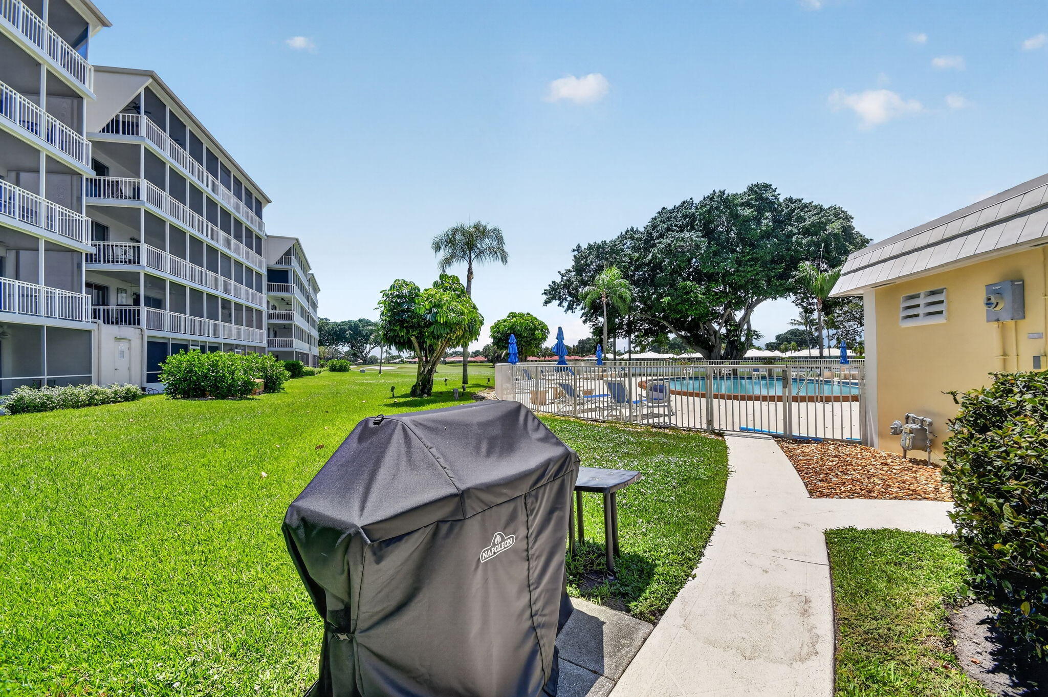 145 Atlantis #202, Atlantis FL 33462