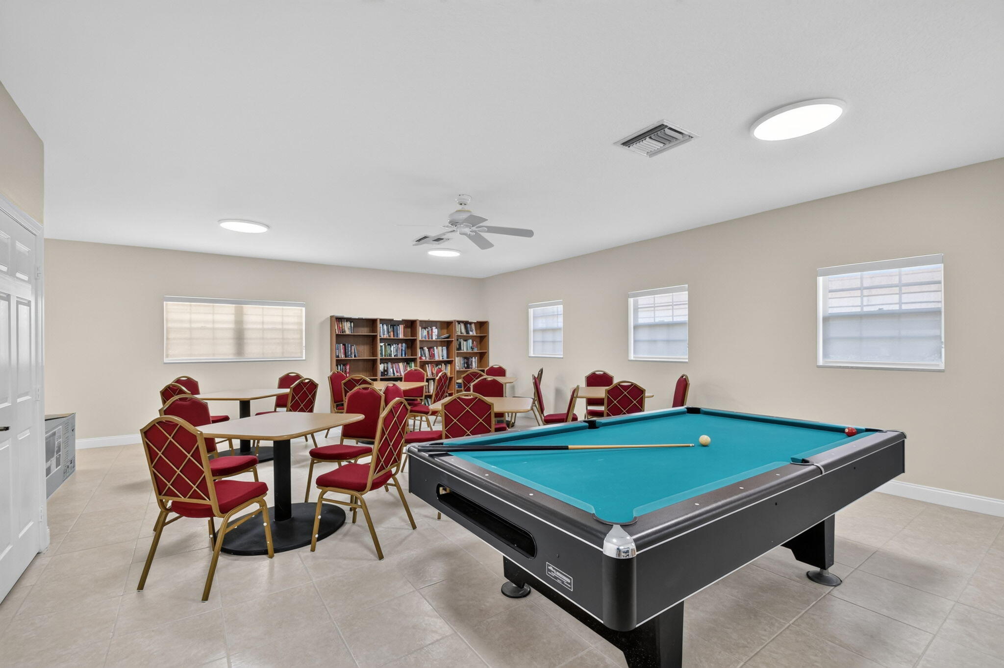 145 Atlantis #202, Atlantis FL 33462