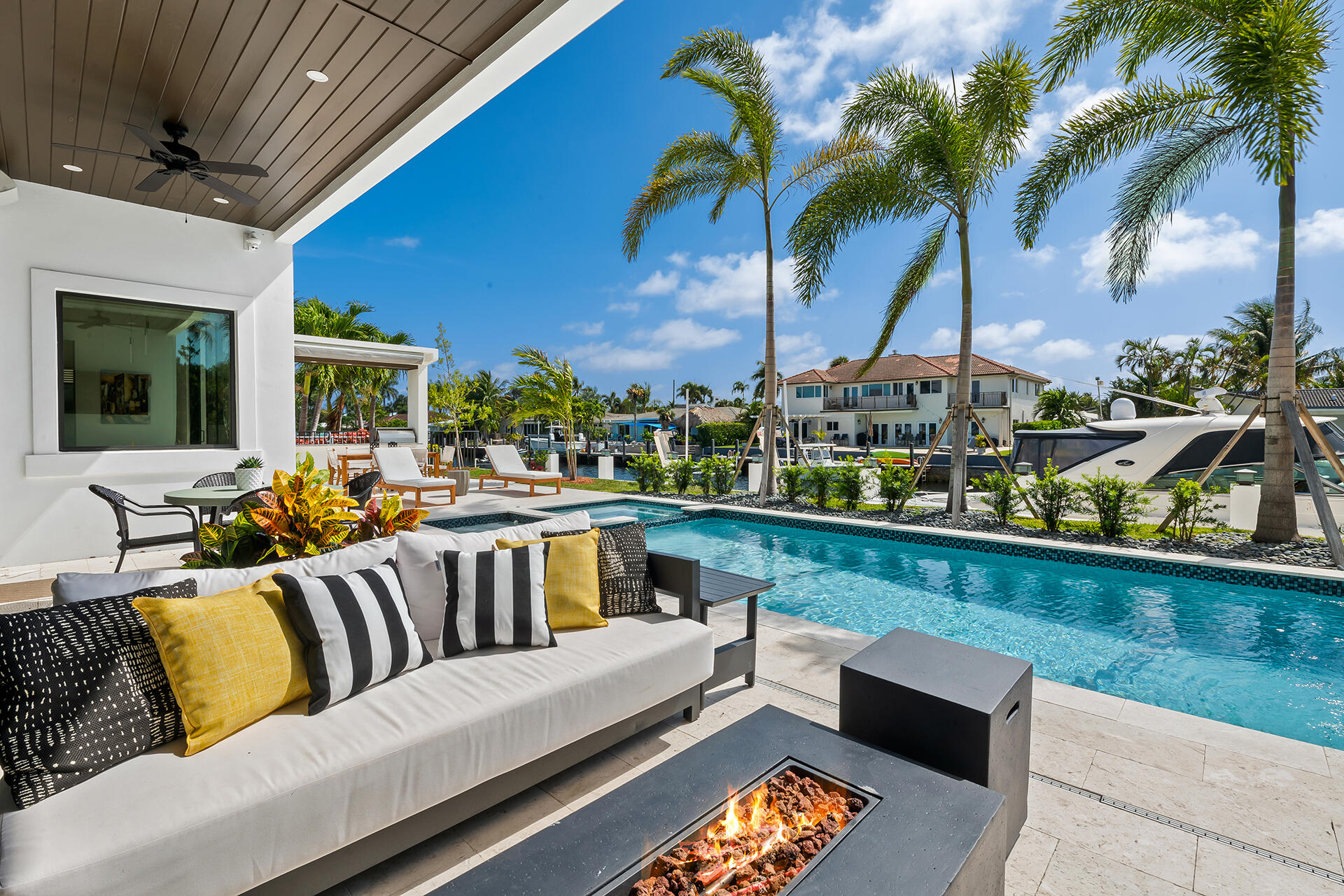 3750 NE 26TH, Lighthouse Point FL 33064