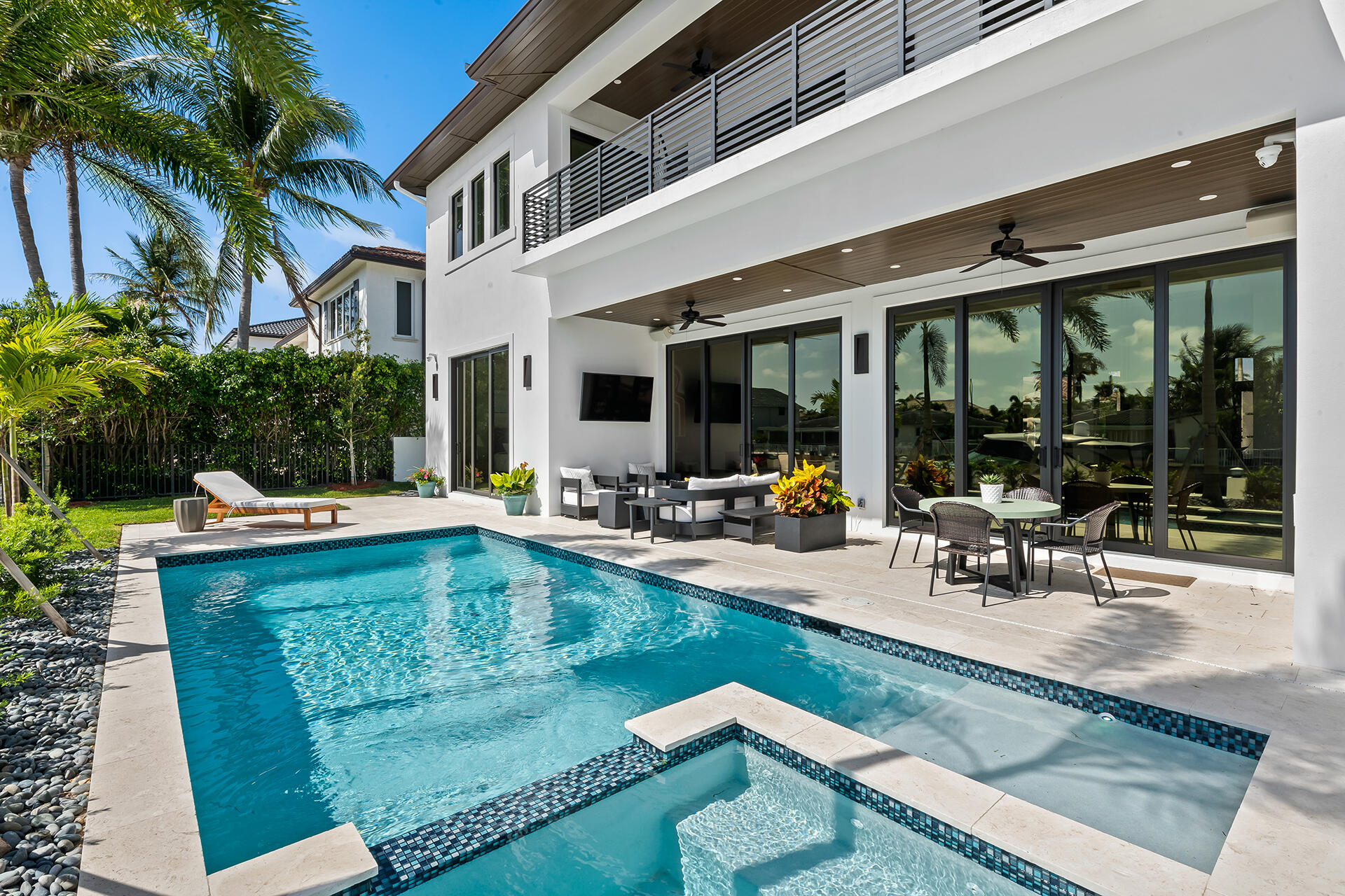 3750 NE 26TH, Lighthouse Point FL 33064