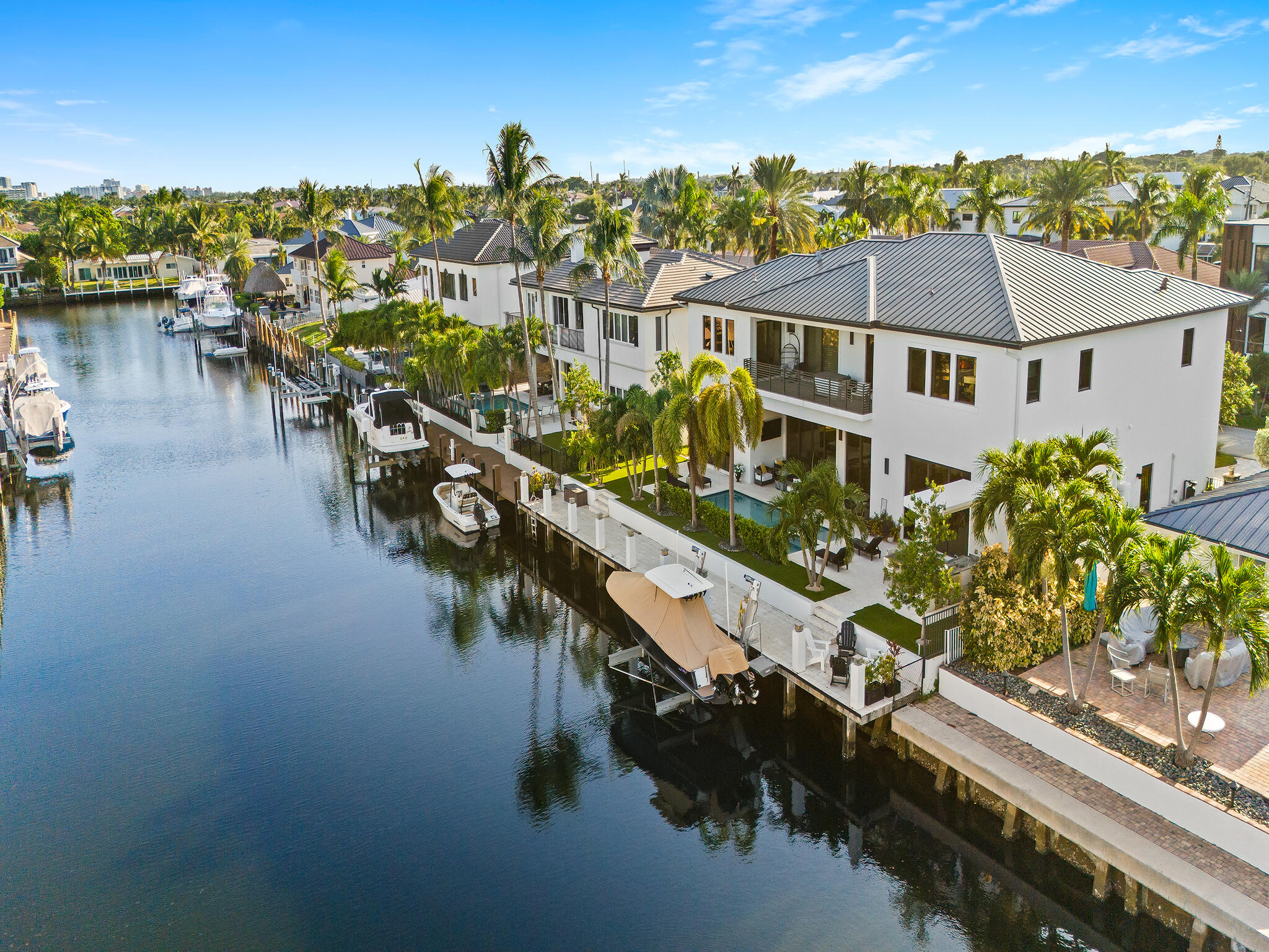 3750 NE 26TH, Lighthouse Point FL 33064