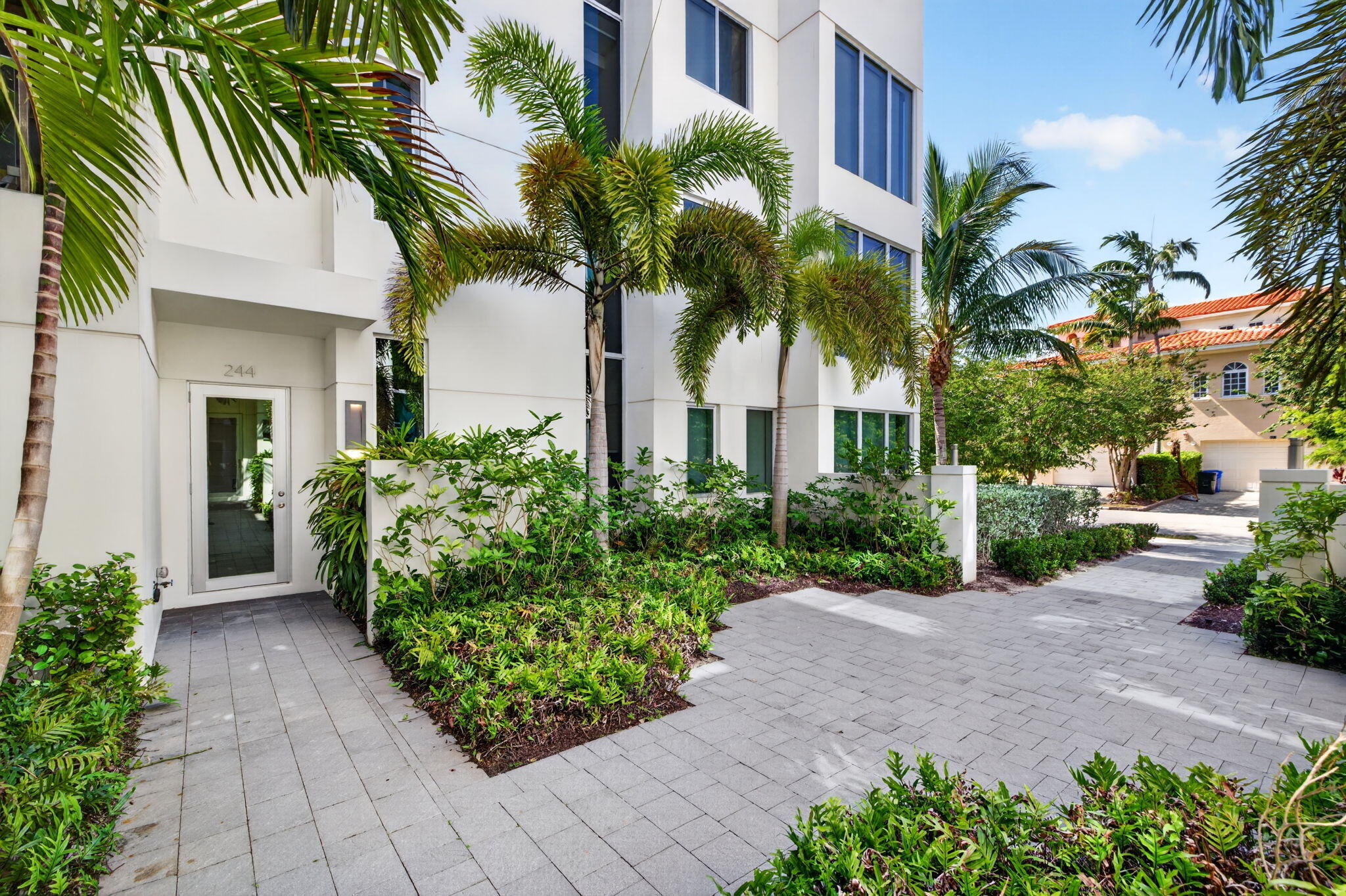 244 Garden, Lauderdale By The Sea FL 33308
