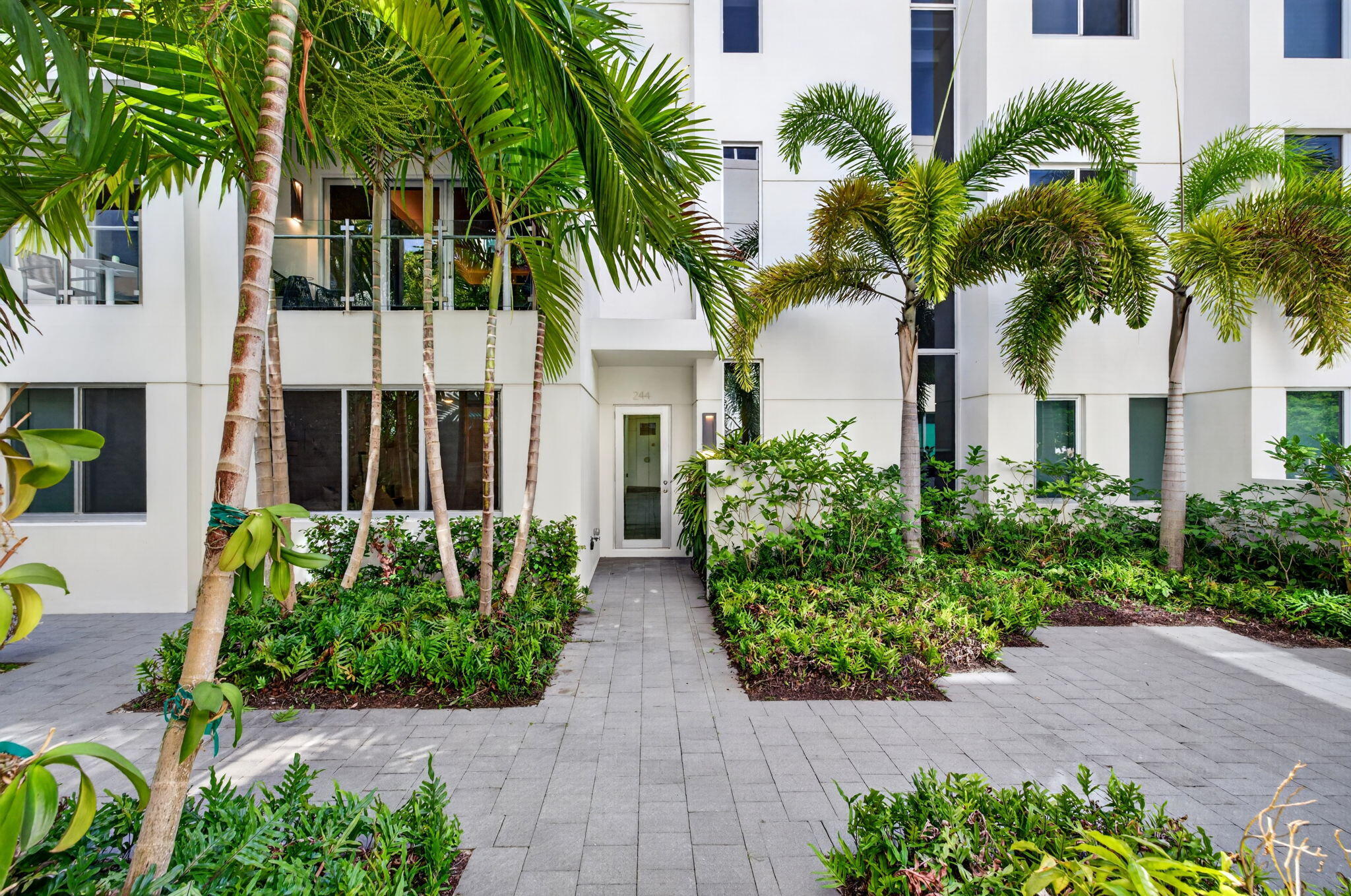 244 Garden, Lauderdale By The Sea FL 33308