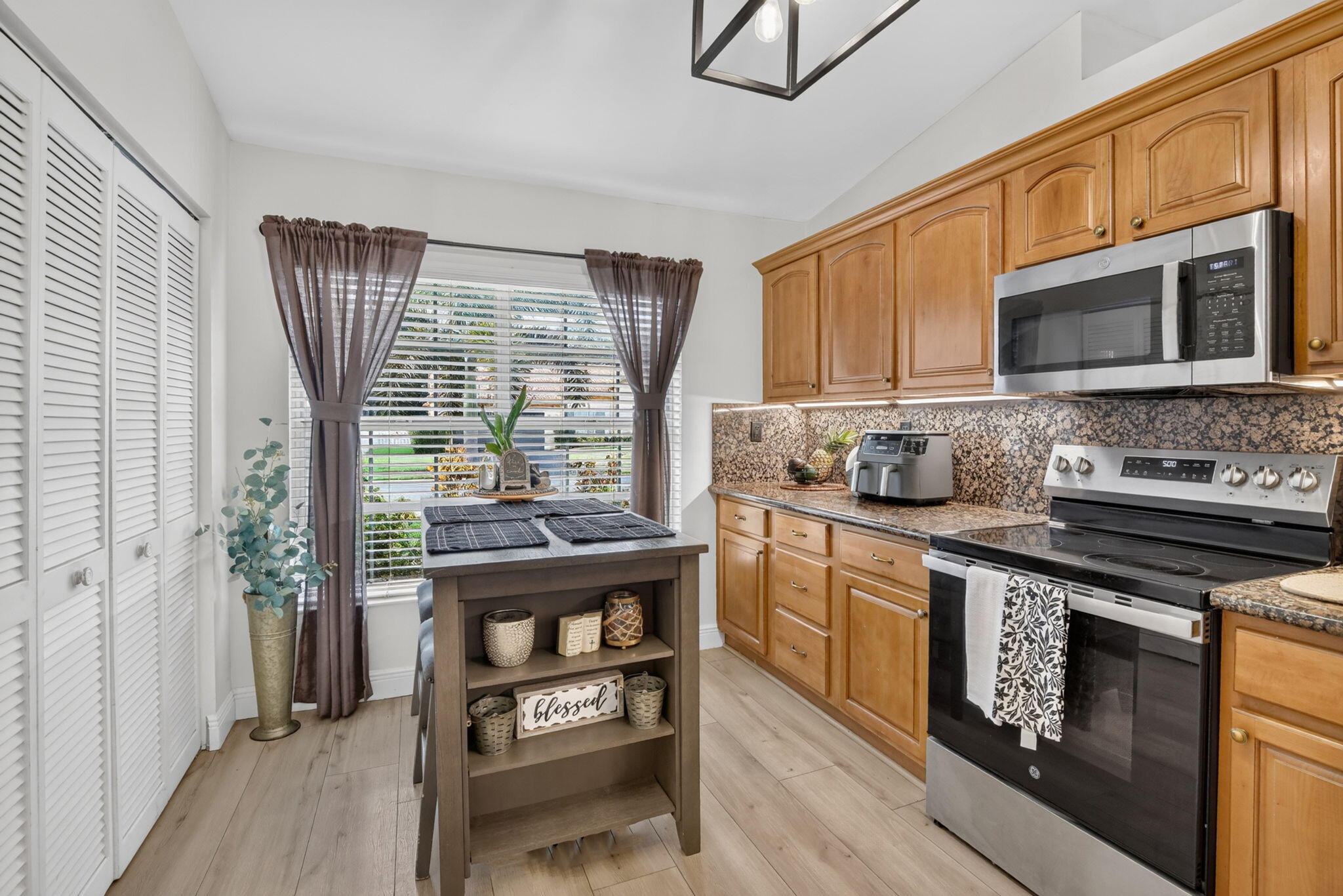 13174 NW 11TH, Sunrise FL 33323