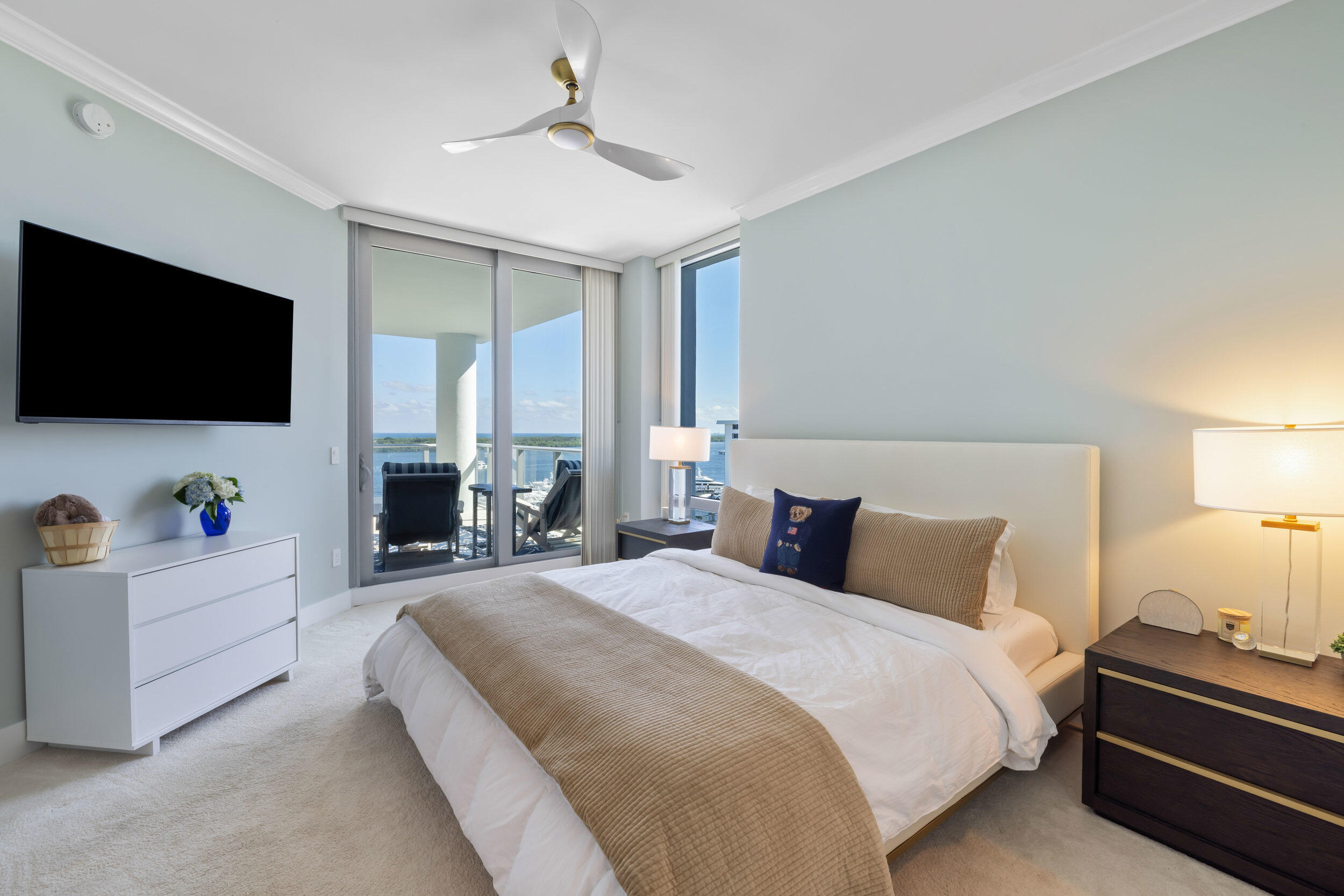 2 WATER CLUB #1003, North Palm Beach FL 33408