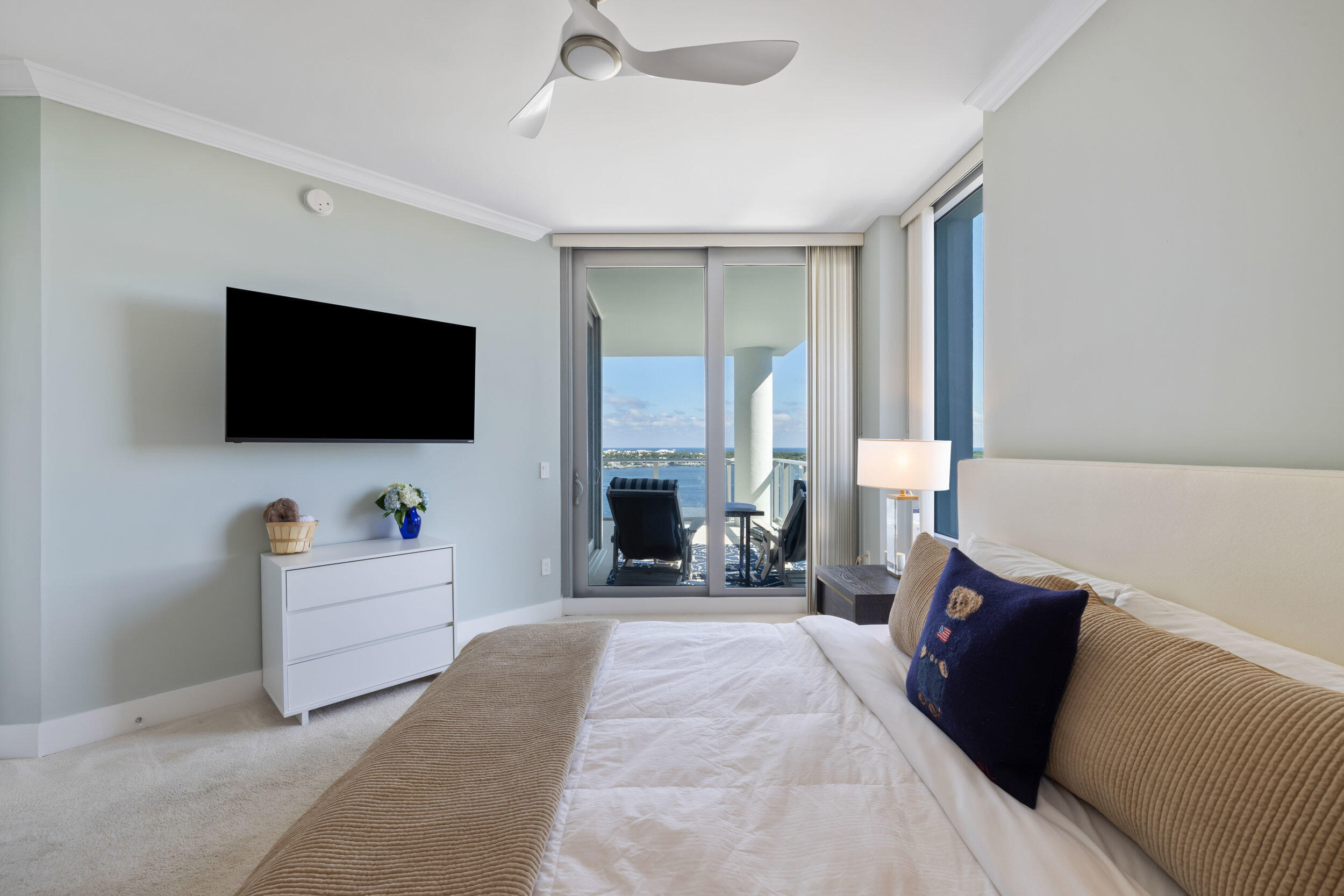 2 WATER CLUB #1003, North Palm Beach FL 33408