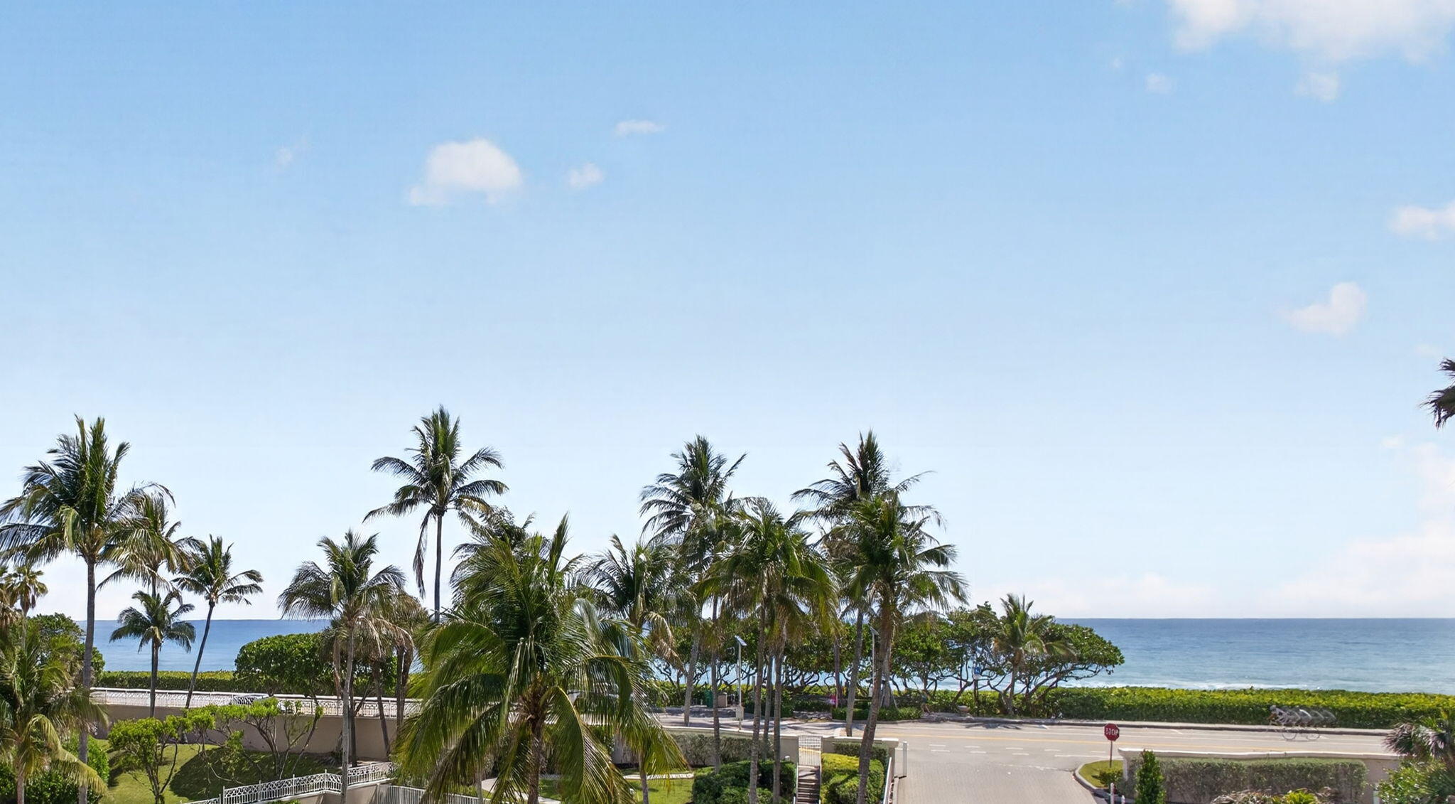 1660 S Highway A1A (Incl. separate deeded guest suite) #222, Jupiter FL 33477
