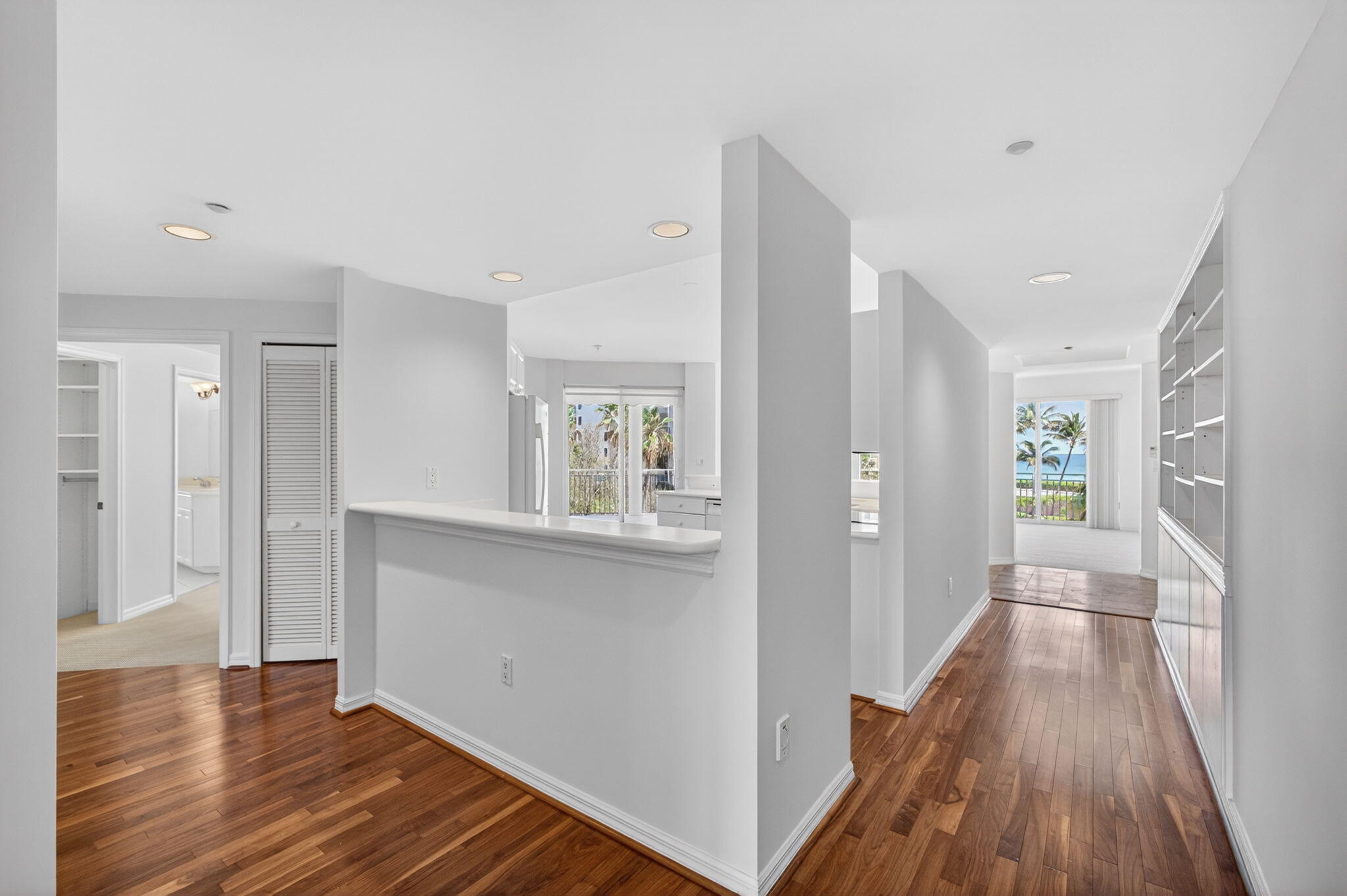 1660 S Highway A1A (Incl. separate deeded guest suite) #222, Jupiter FL 33477