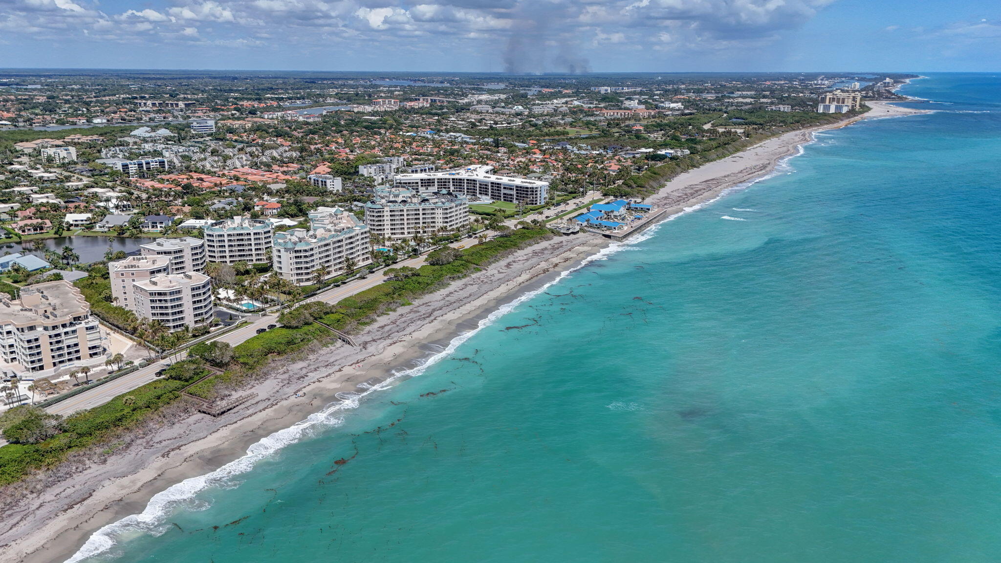 1660 S Highway A1A (Incl. separate deeded guest suite) #222, Jupiter FL 33477