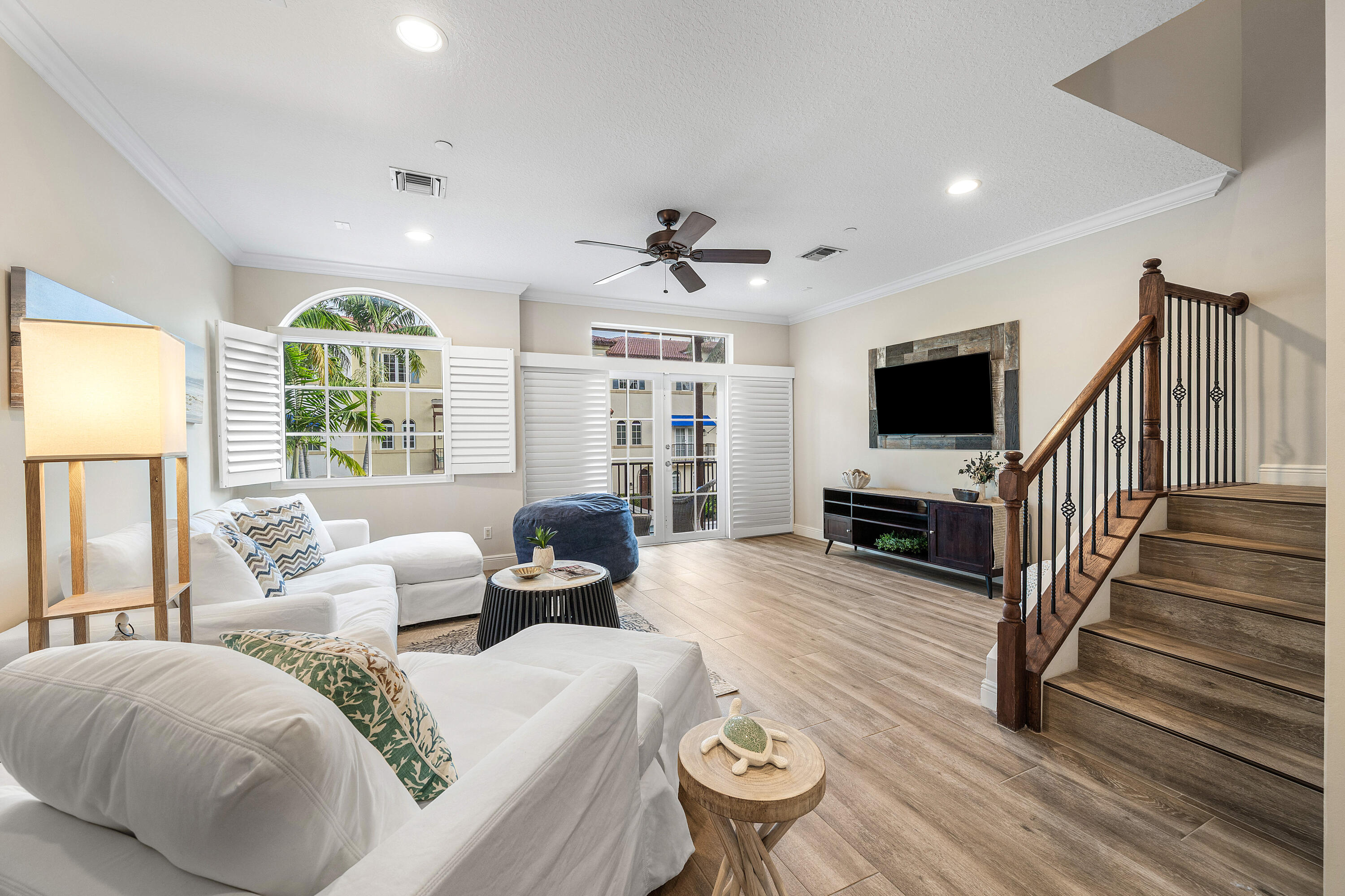 813 Estancia, Boynton Beach FL 33435