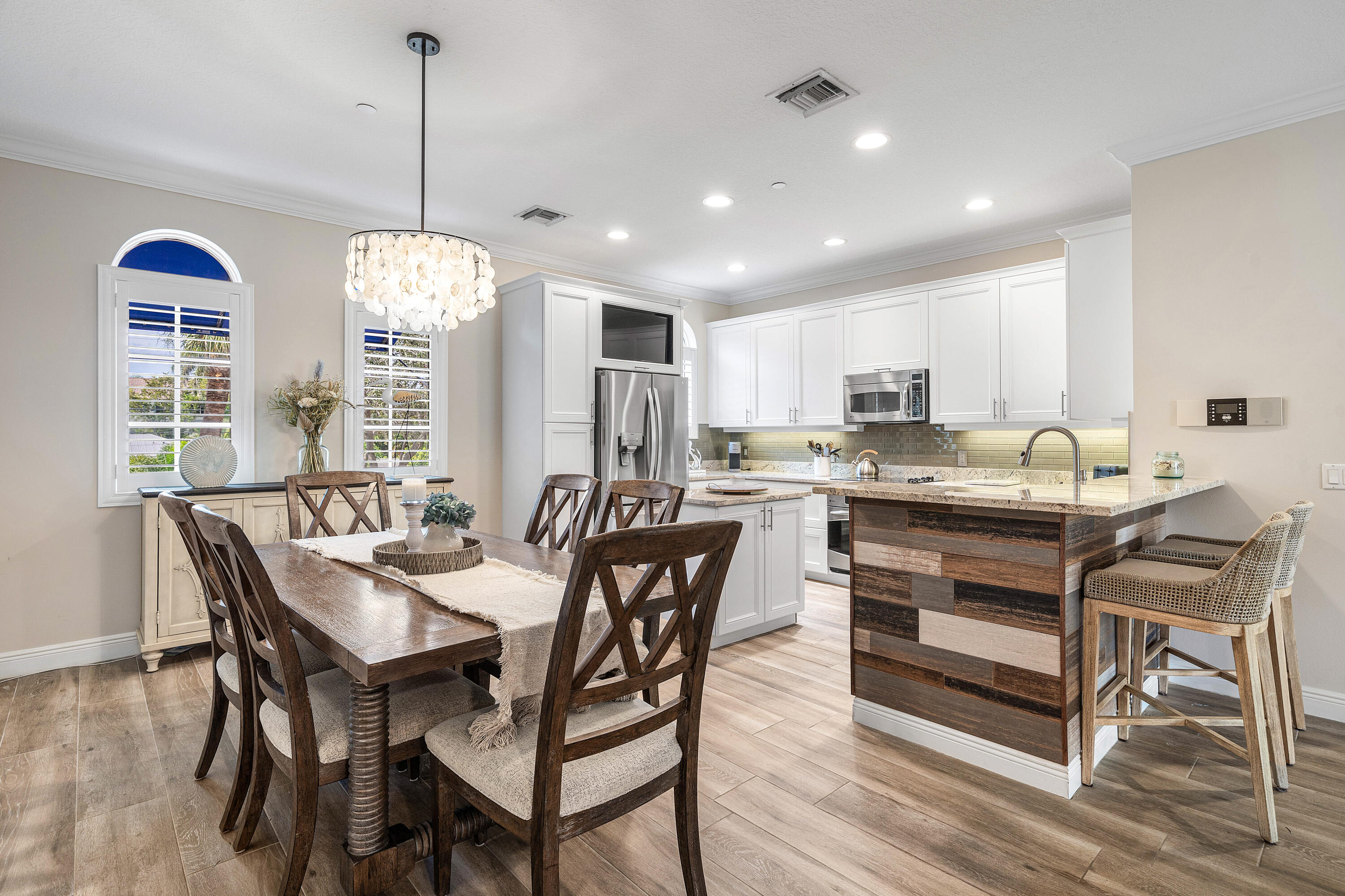 813 Estancia, Boynton Beach FL 33435