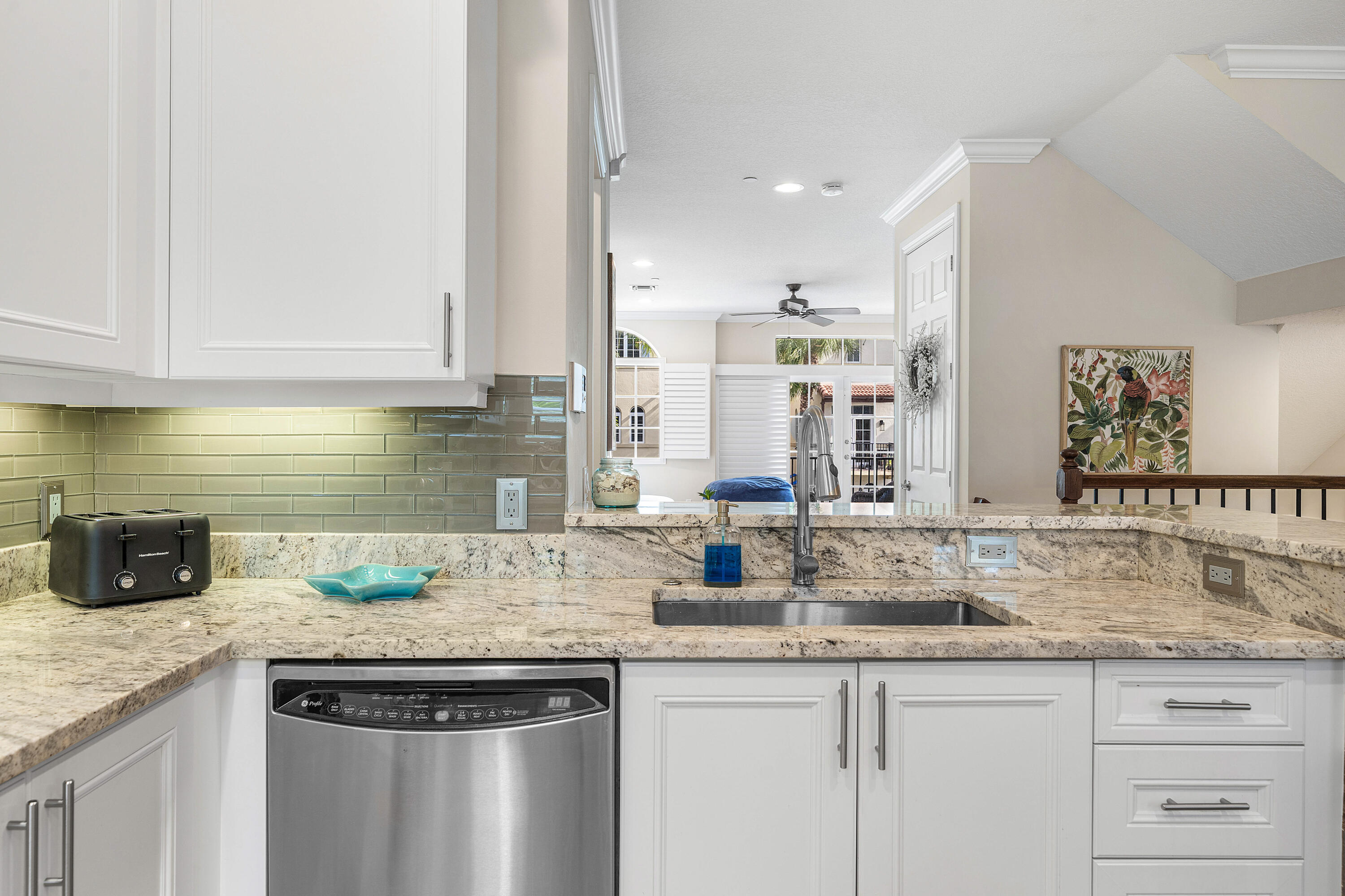 813 Estancia, Boynton Beach FL 33435