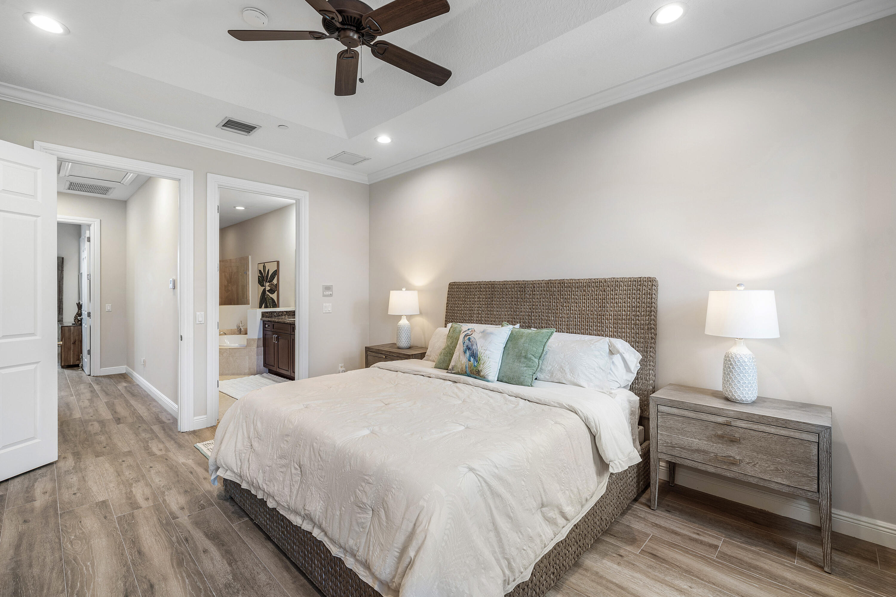 813 Estancia, Boynton Beach FL 33435